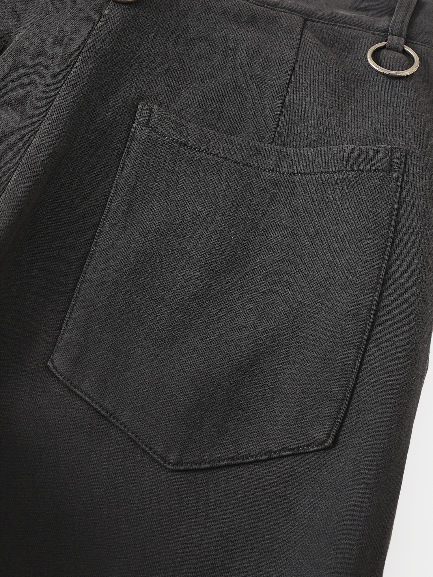 RICHILL Ring Detail Coin Button Distressed Pants