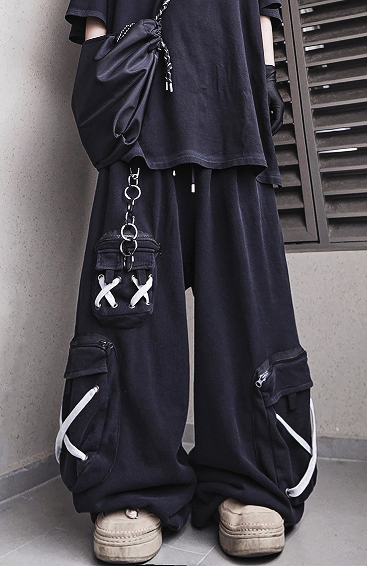 UUCSCC Retro Multi-Pocket Wide-Leg Cargo Pants
