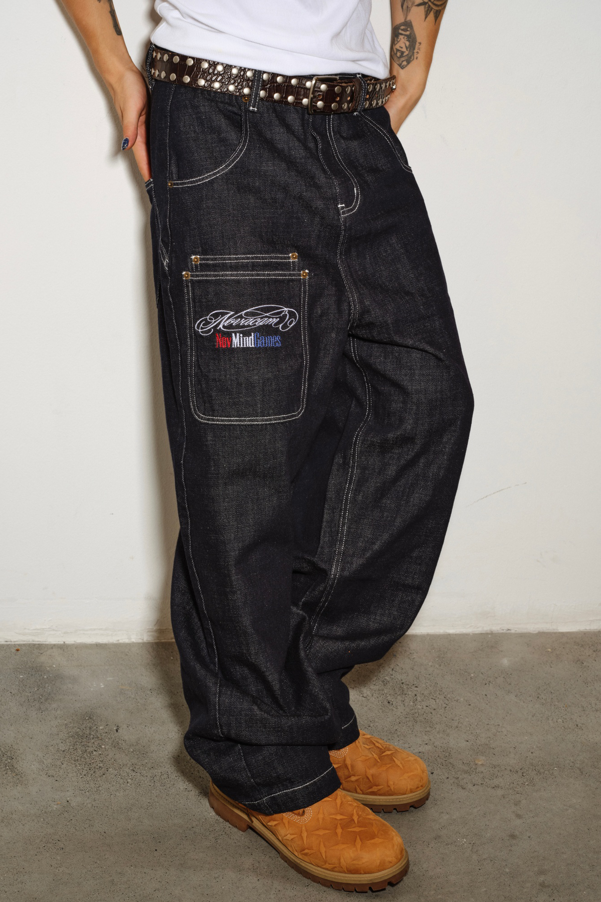 NOVACAM Retro Embroidered Logo Curved Raw Selvedge Jeans