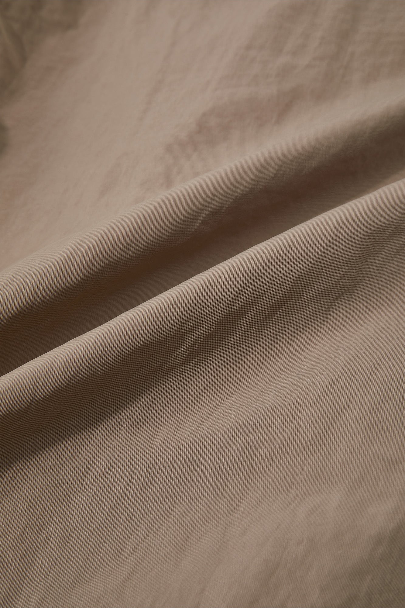 OPICLOTH Pleat Belted Curve Trousers