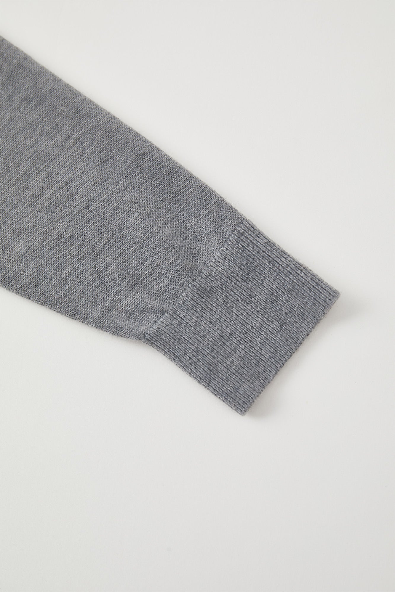 OPICLOTH Essential Layered Collar Sweater