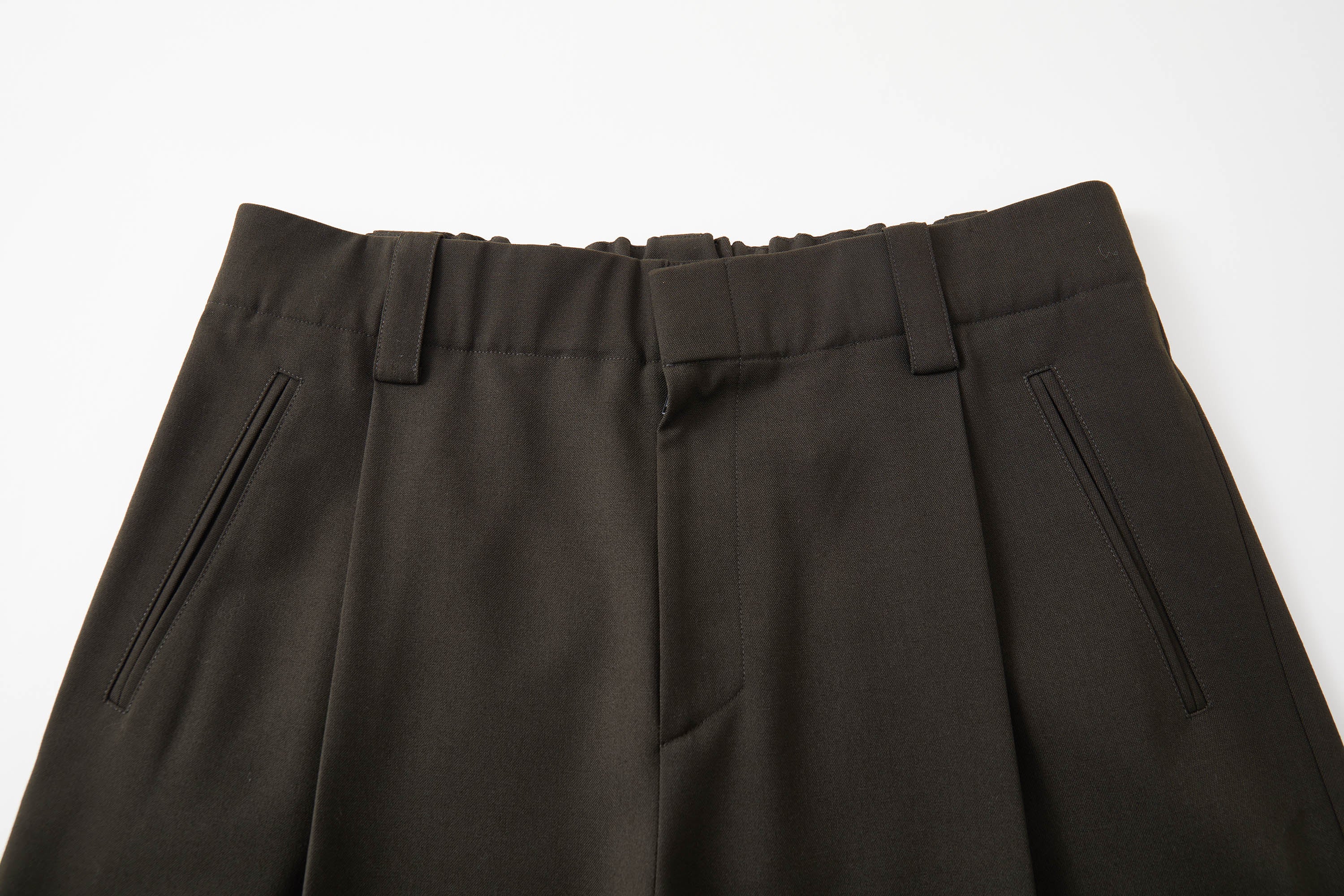 OPICLOTH Pleated Tapered Waist Straight-Leg Trousers