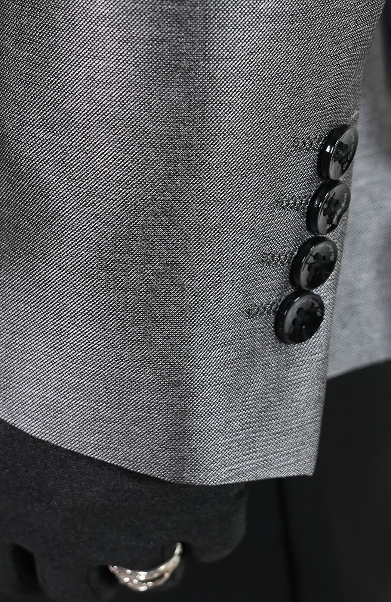 VE2 Metallic Finish Single-Breasted Blazer