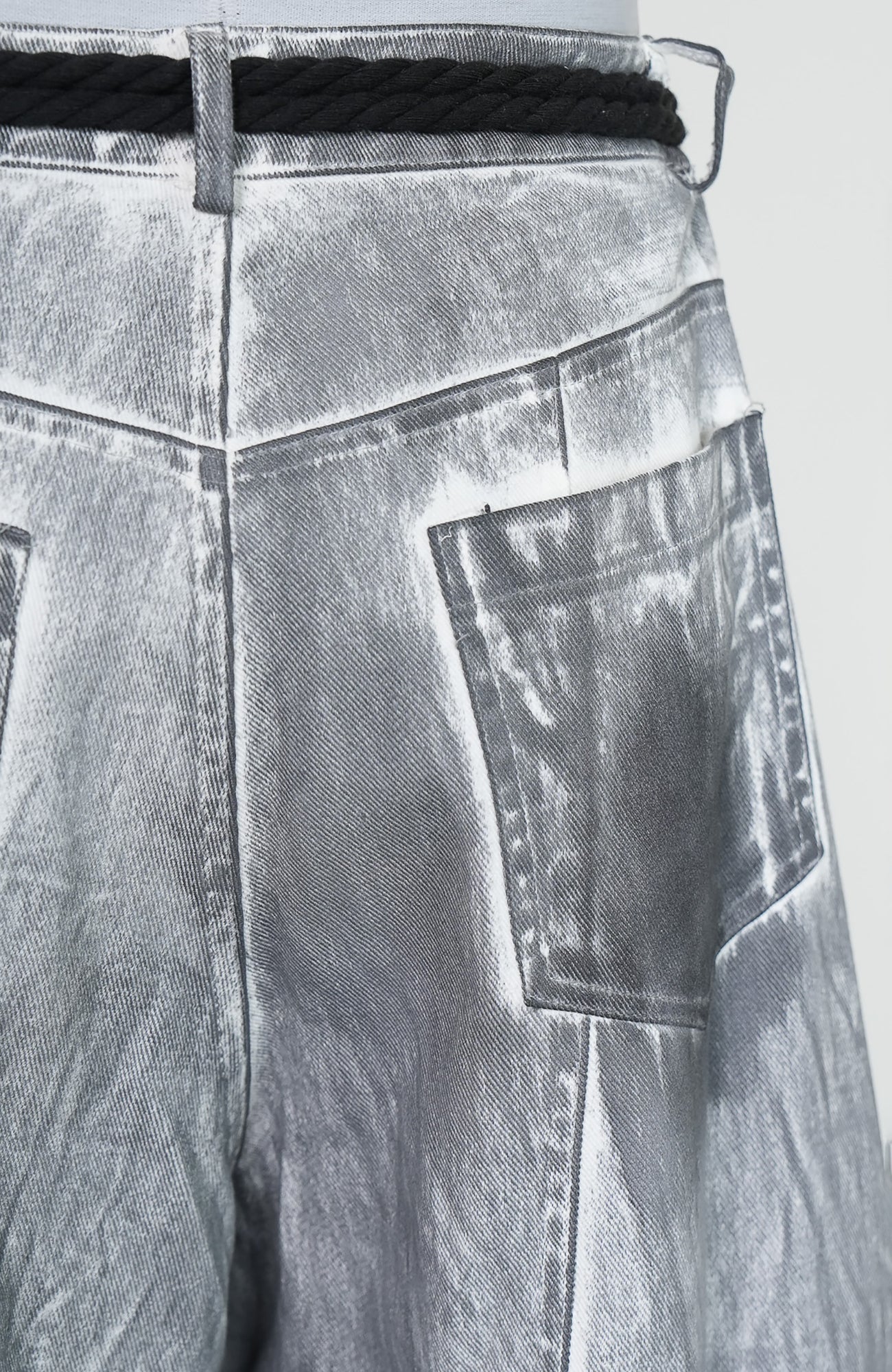 VE2 Lace-Up Panel Flared Jeans