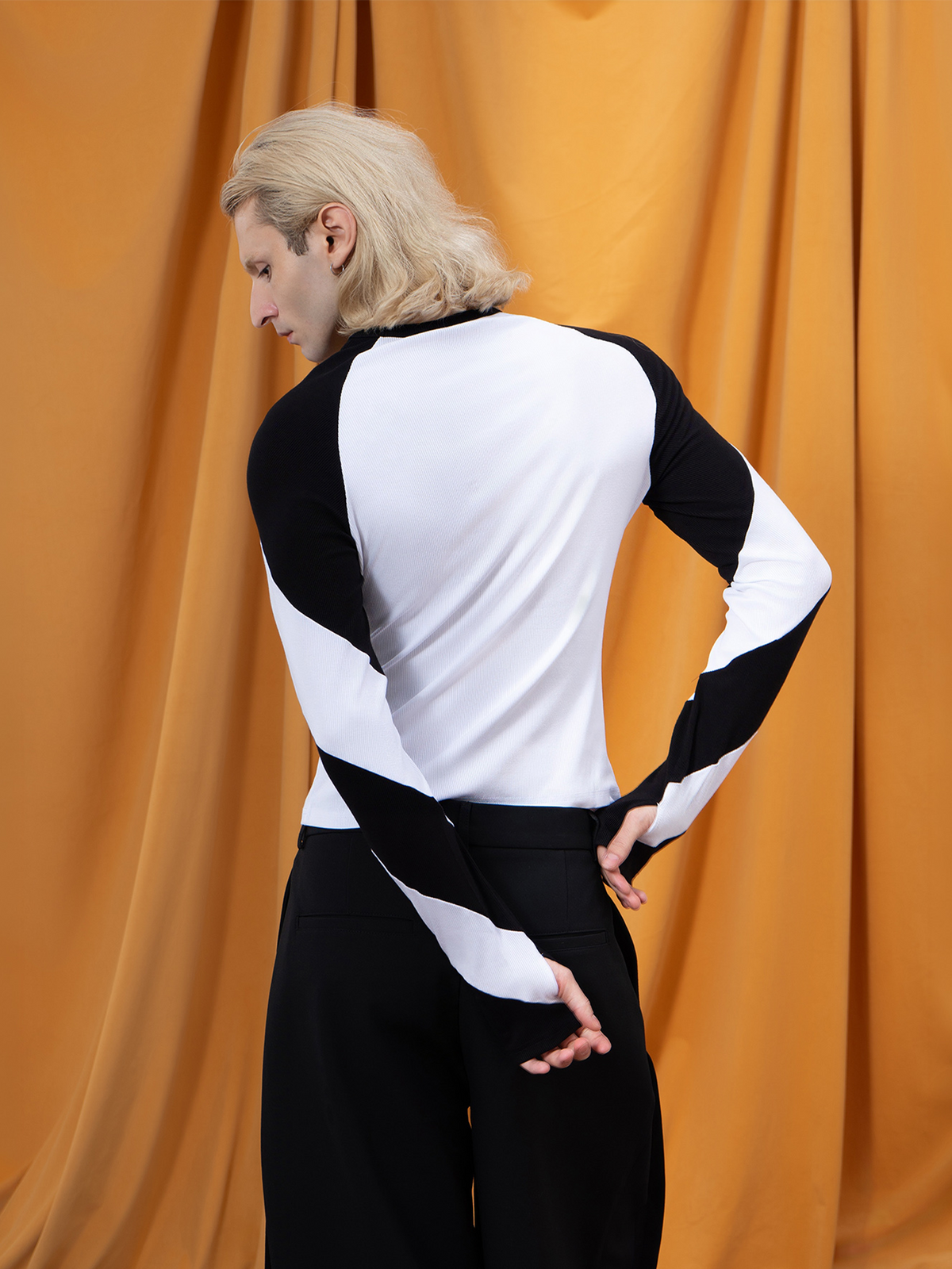 CLP Spiral Spliced Slim-Fit Long-Sleeve Tee