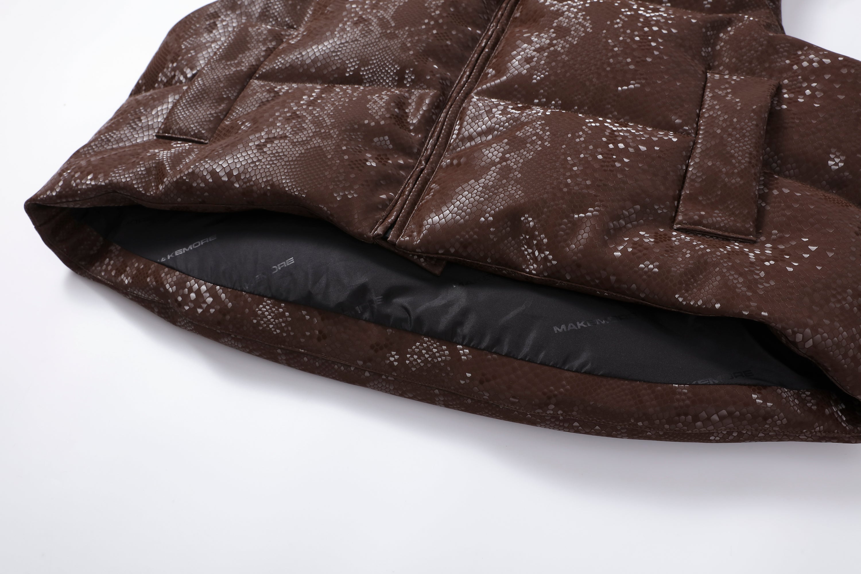 MAKEMORE Scale-Textured PU Embroidered Puffer Vest