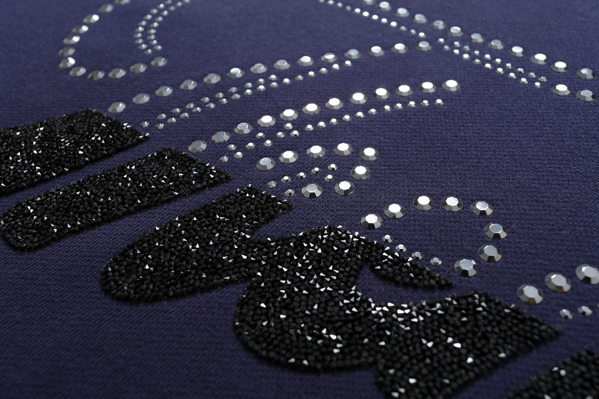 MAKEMORE Rhinestone Contrast LOGO Fleece Hoodie