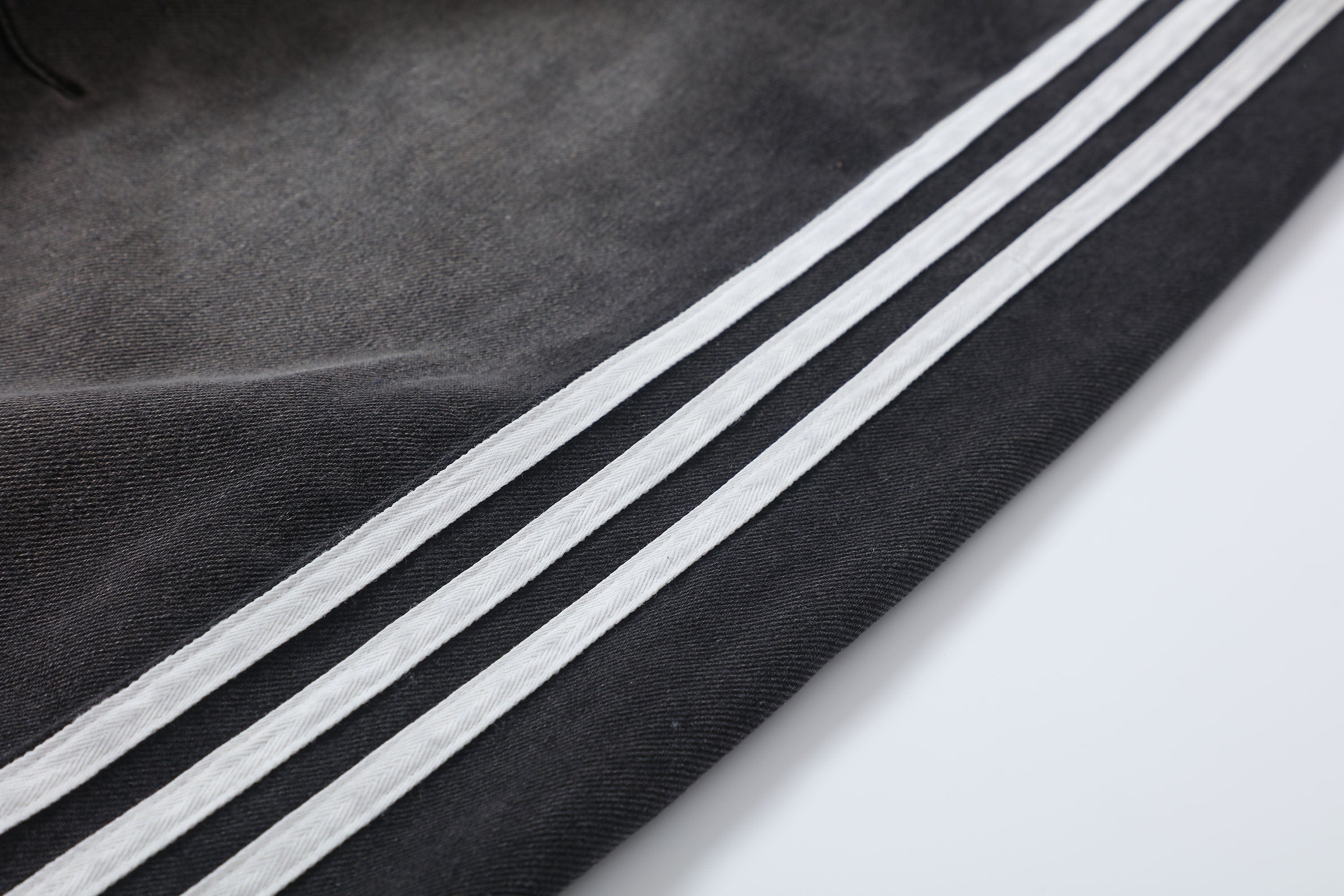 MAKEMORE Retro Washed Stripe Pleated Knees Jeans, premium urban and streetwear designers apparel on PROJECTISR.com, MAKEMORE