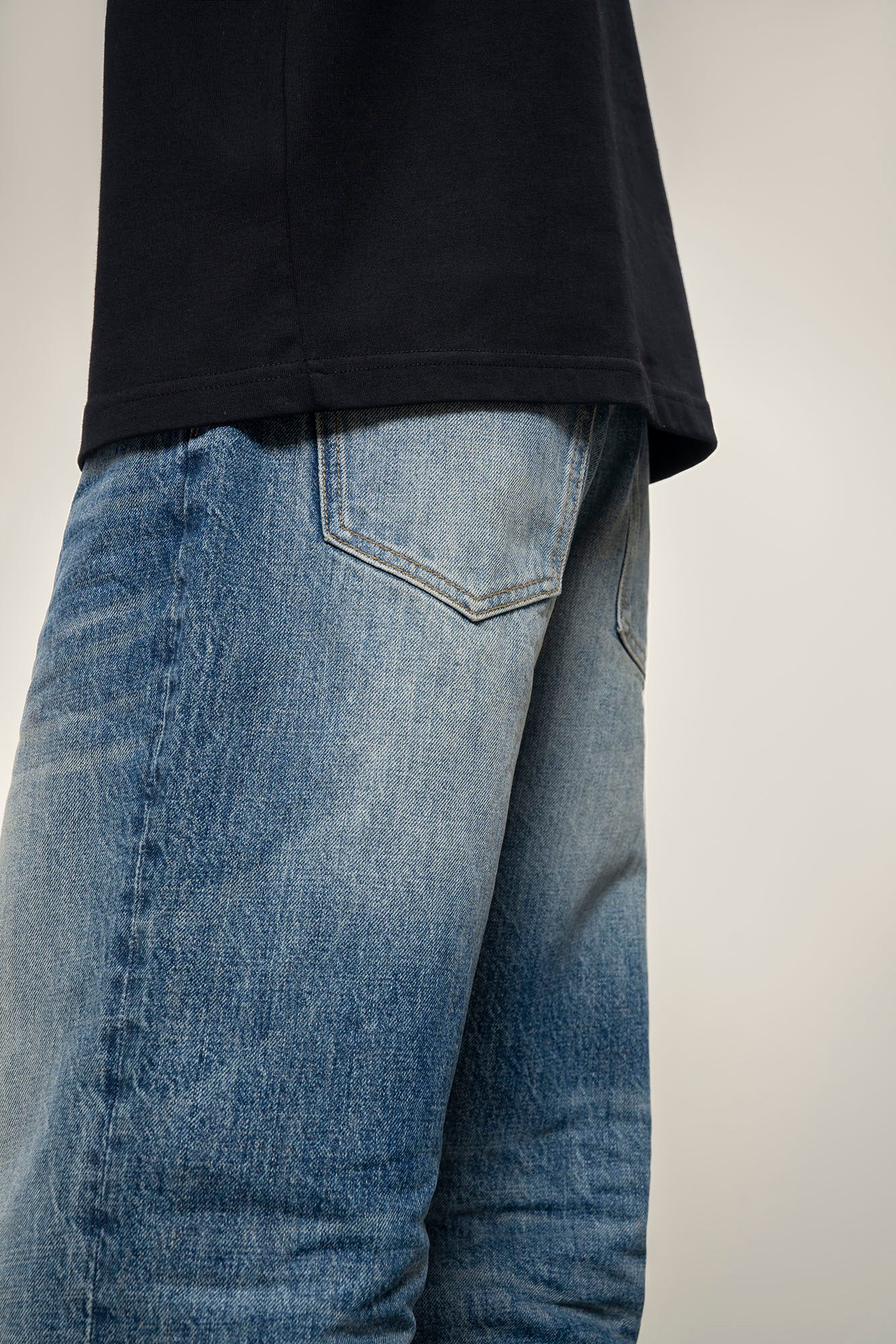 MAKEMORE Retro Washed Frayed Edge Jeans