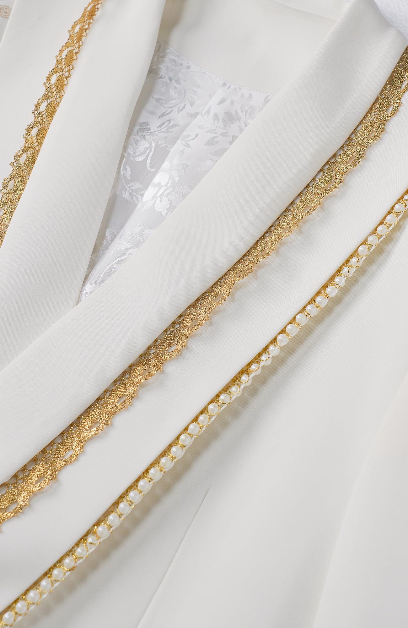 SHANG JIE Gold Trim Tuxedo Blazer