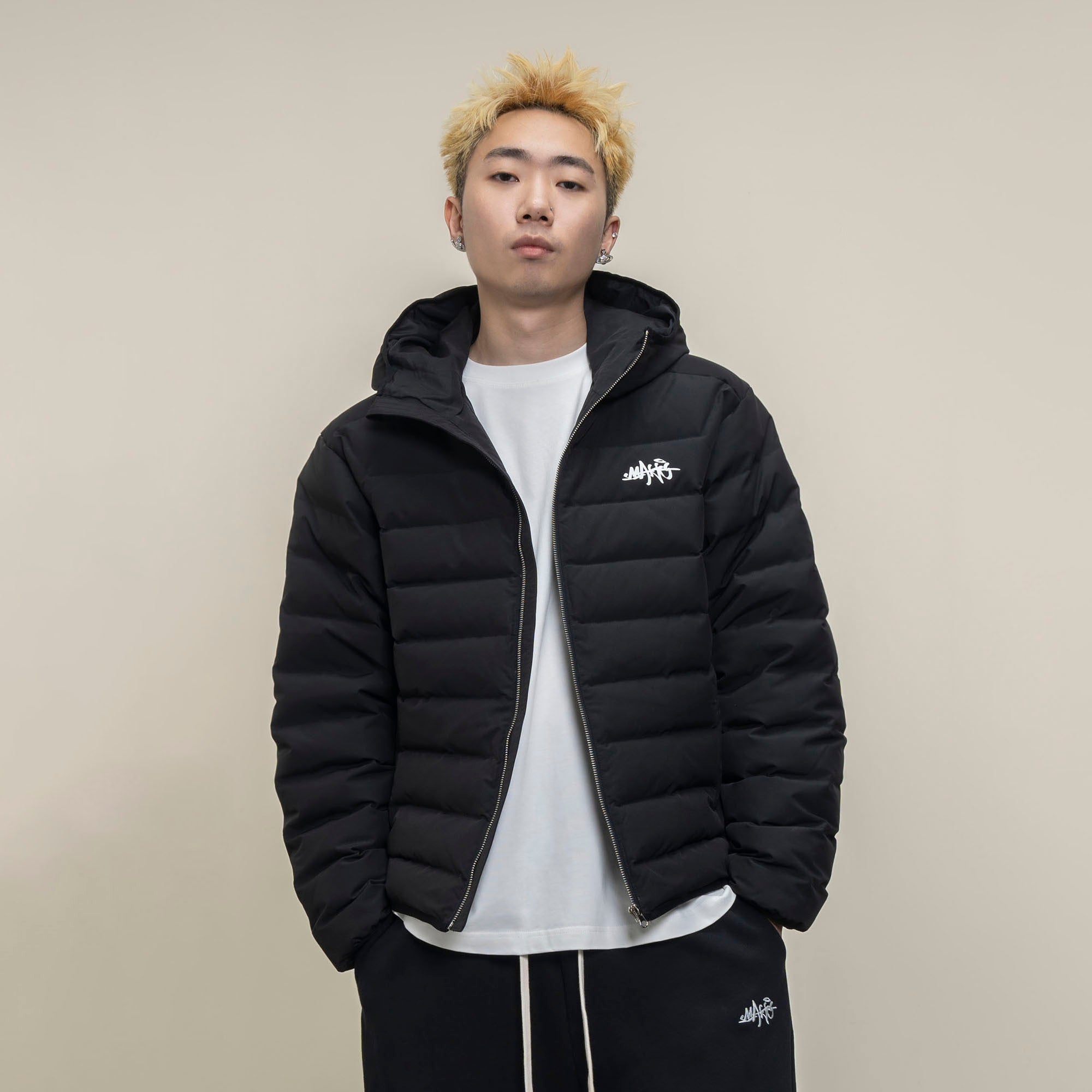 MAKEMORE LOGO Embroidered Elastic Quilted Down Jacket
