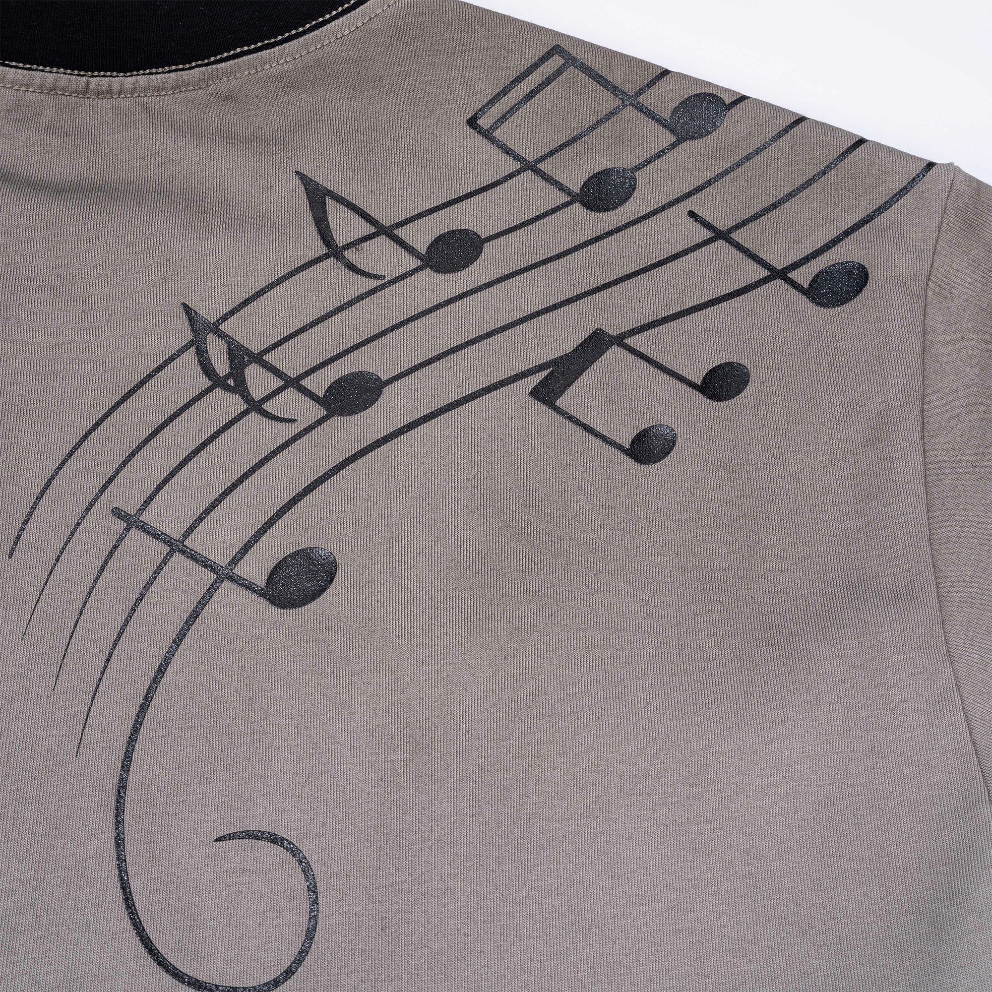 ESAIAS Washed Leopard Graphic T-Shirt