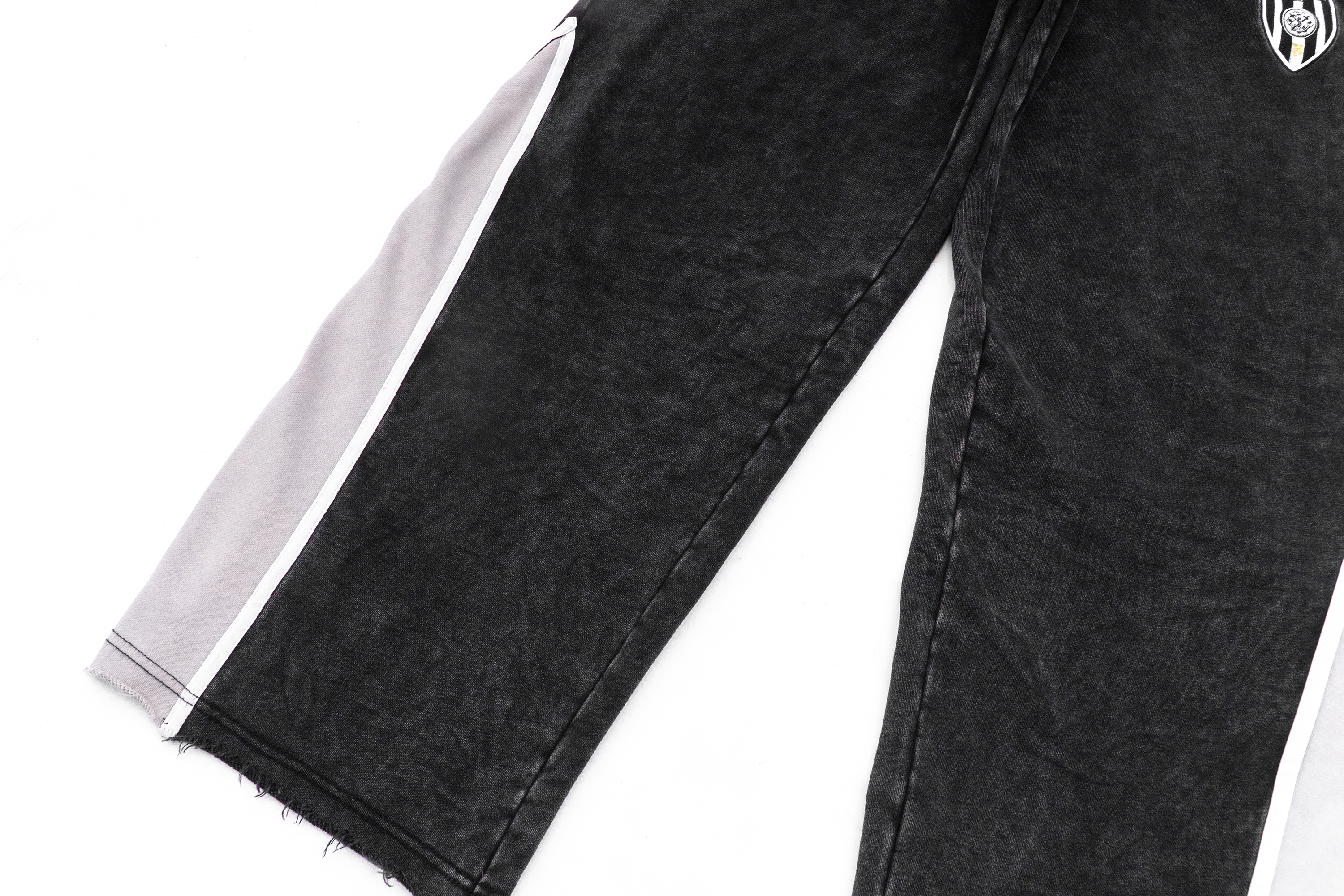 IN EXISTENCE Retro Contrast Embroidered Distressed Sweatpants