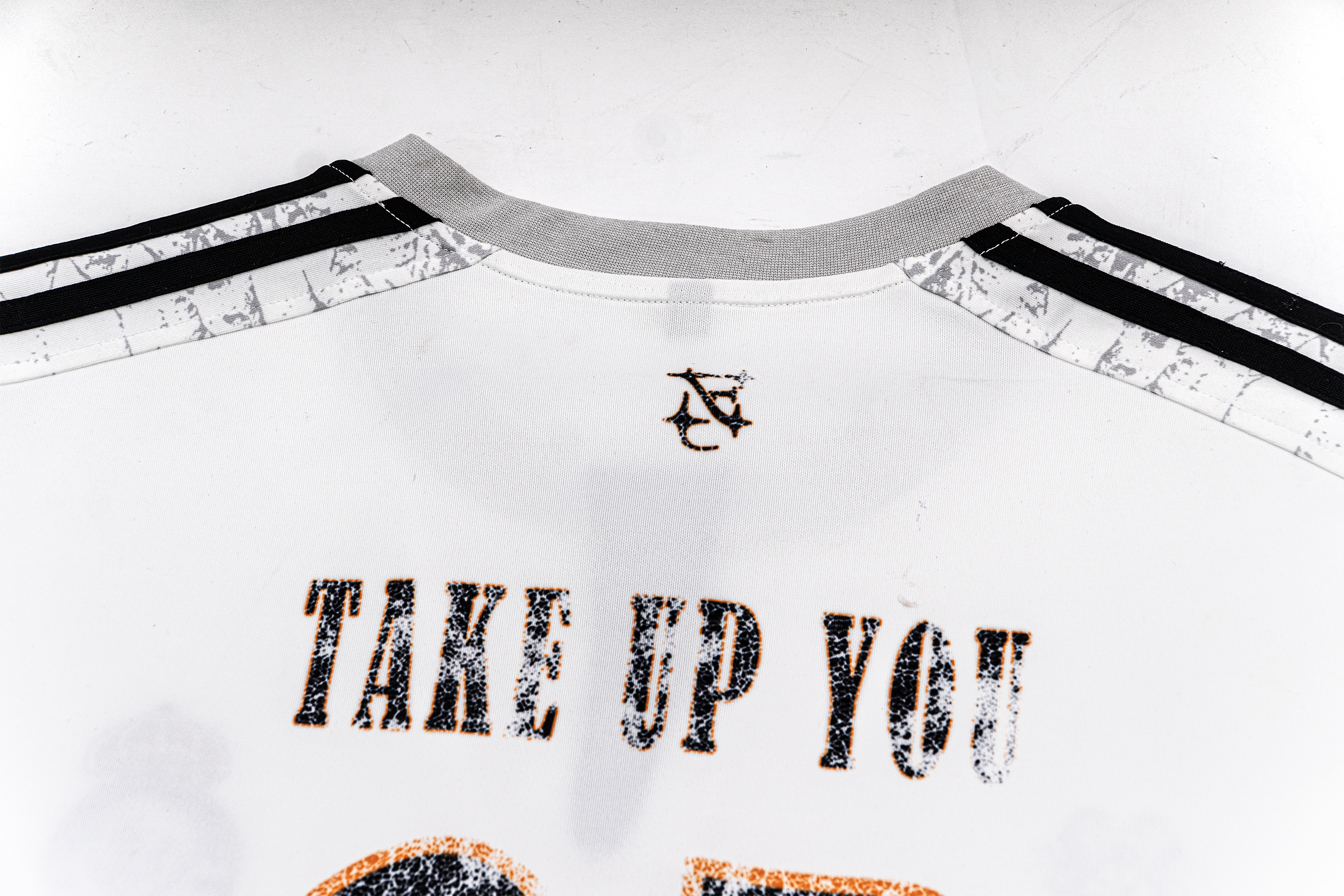 IN EXISTENCE Retro Crest Graphic Jersey