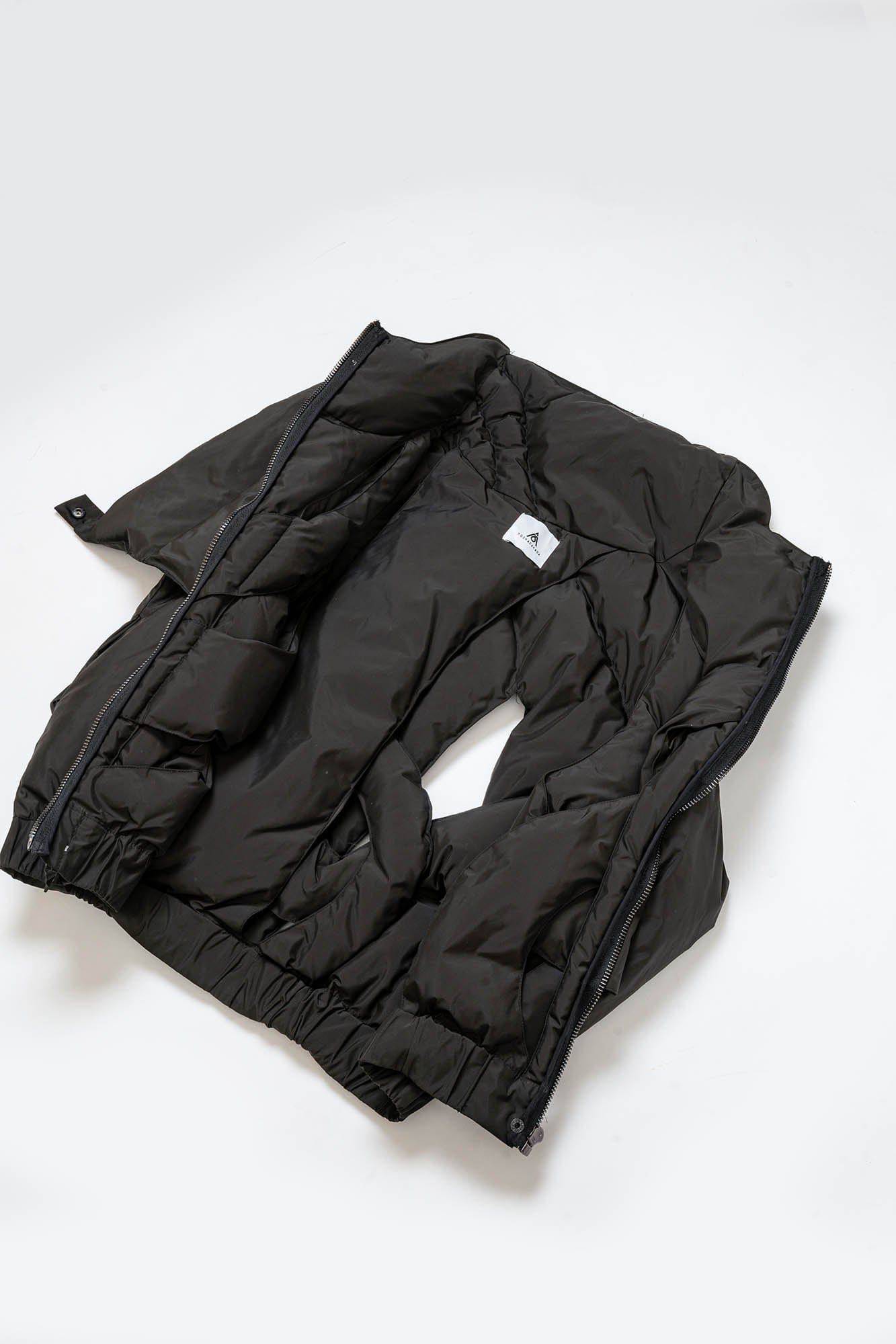 KADAKADA Hollow Out Cross Quilted Vest