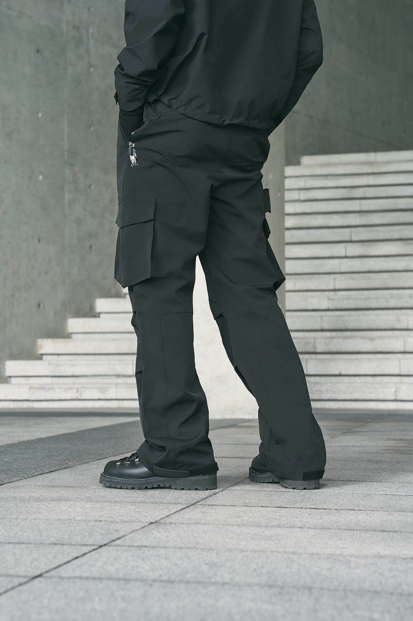 ENSHADOWER Modern Multi-Pocket Pleated Waterproof Pants