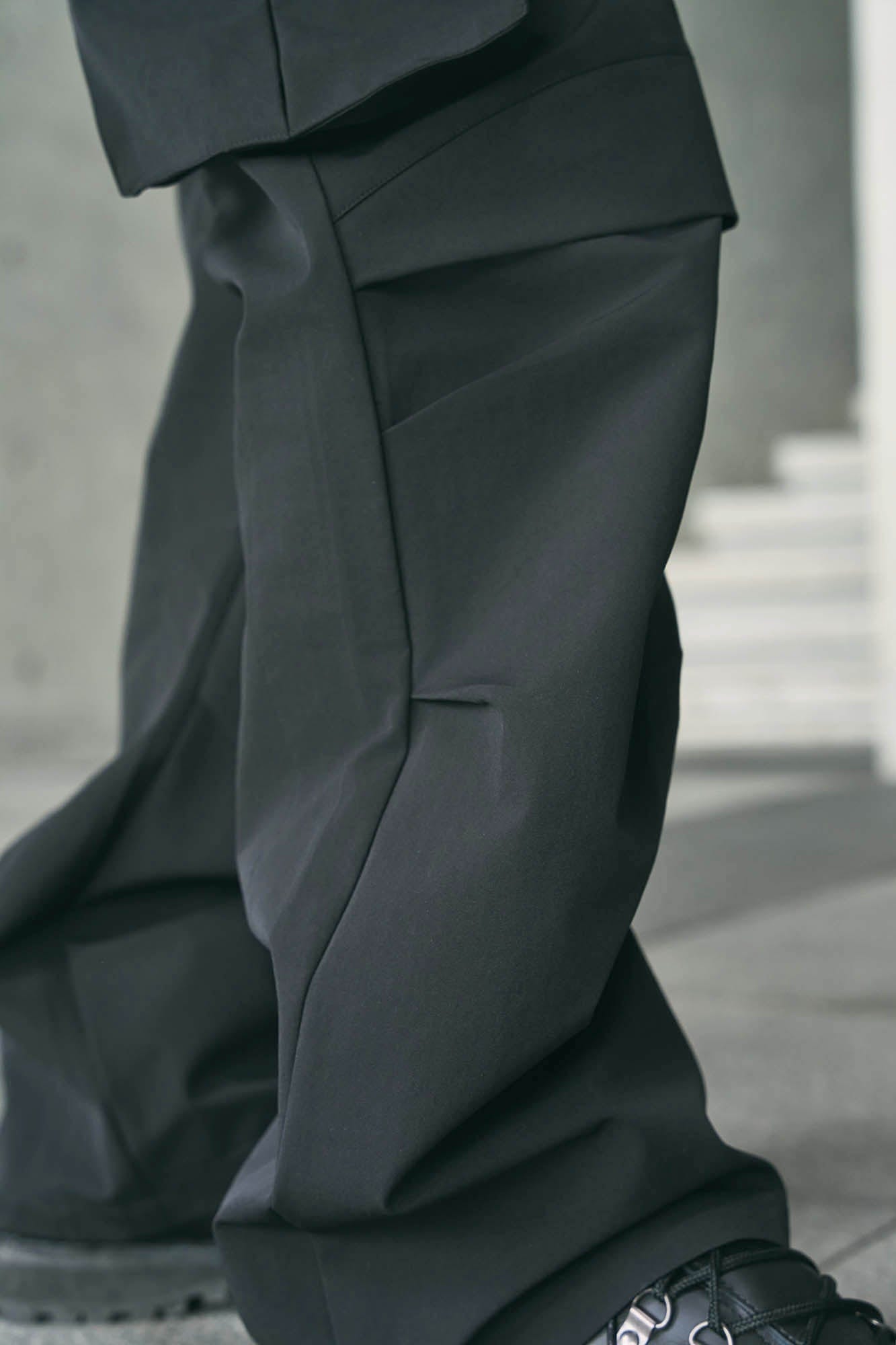 ENSHADOWER Modern Multi-Pocket Pleated Waterproof Pants