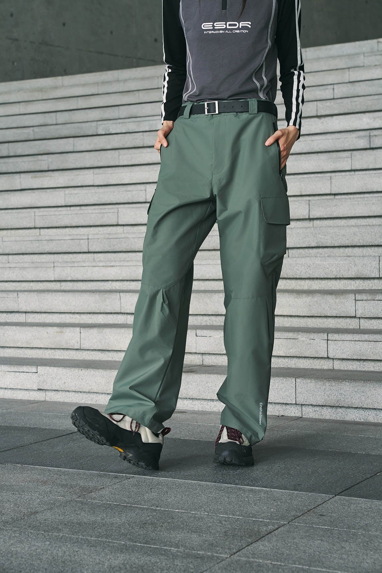 ENSHADOWER Multi-Pocket Waterproof Half-Zip Pants