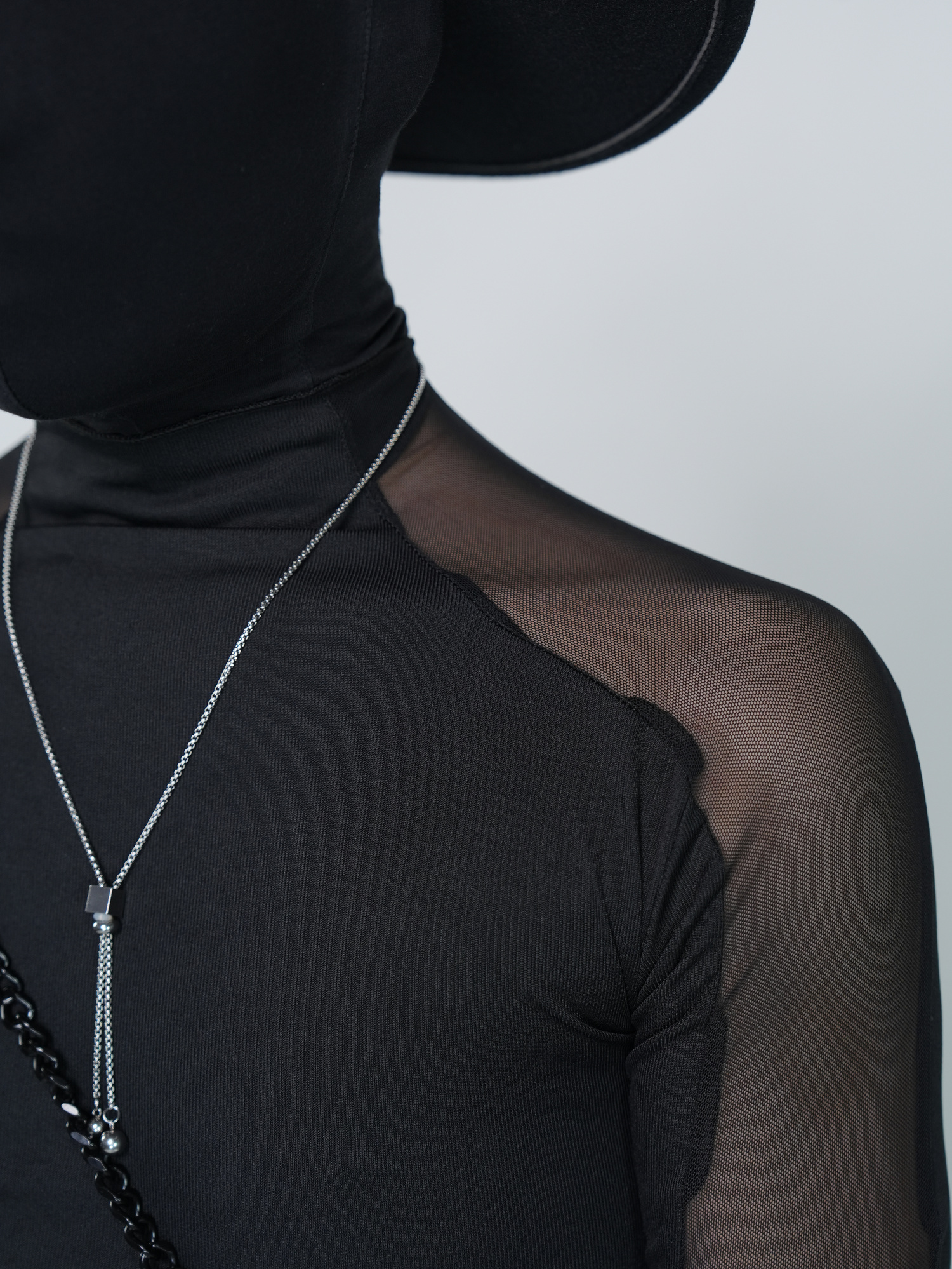 VE2 Sheer Mesh Mock-Neck Long-Sleeve Tee