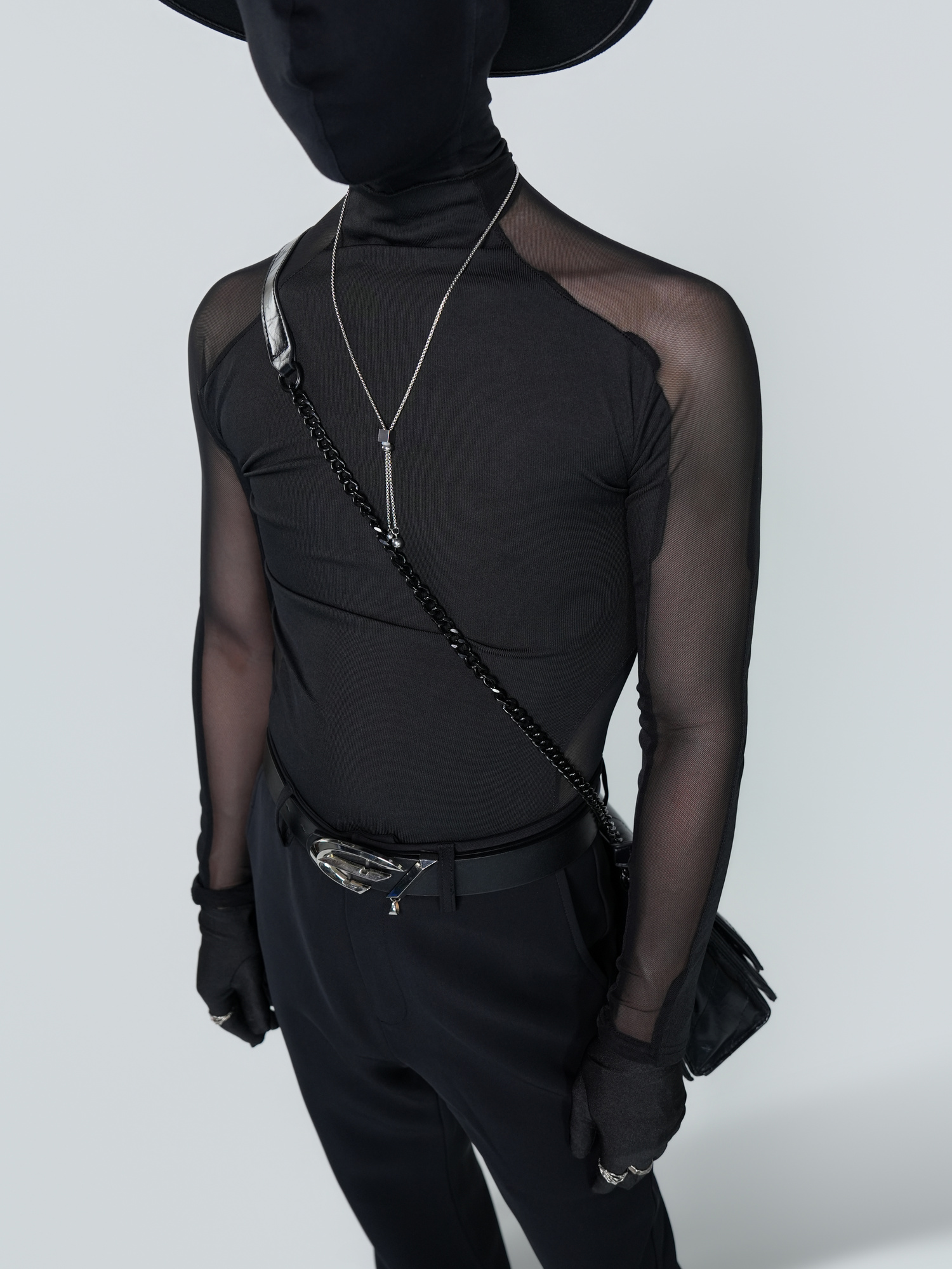 VE2 Sheer Mesh Mock-Neck Long-Sleeve Tee