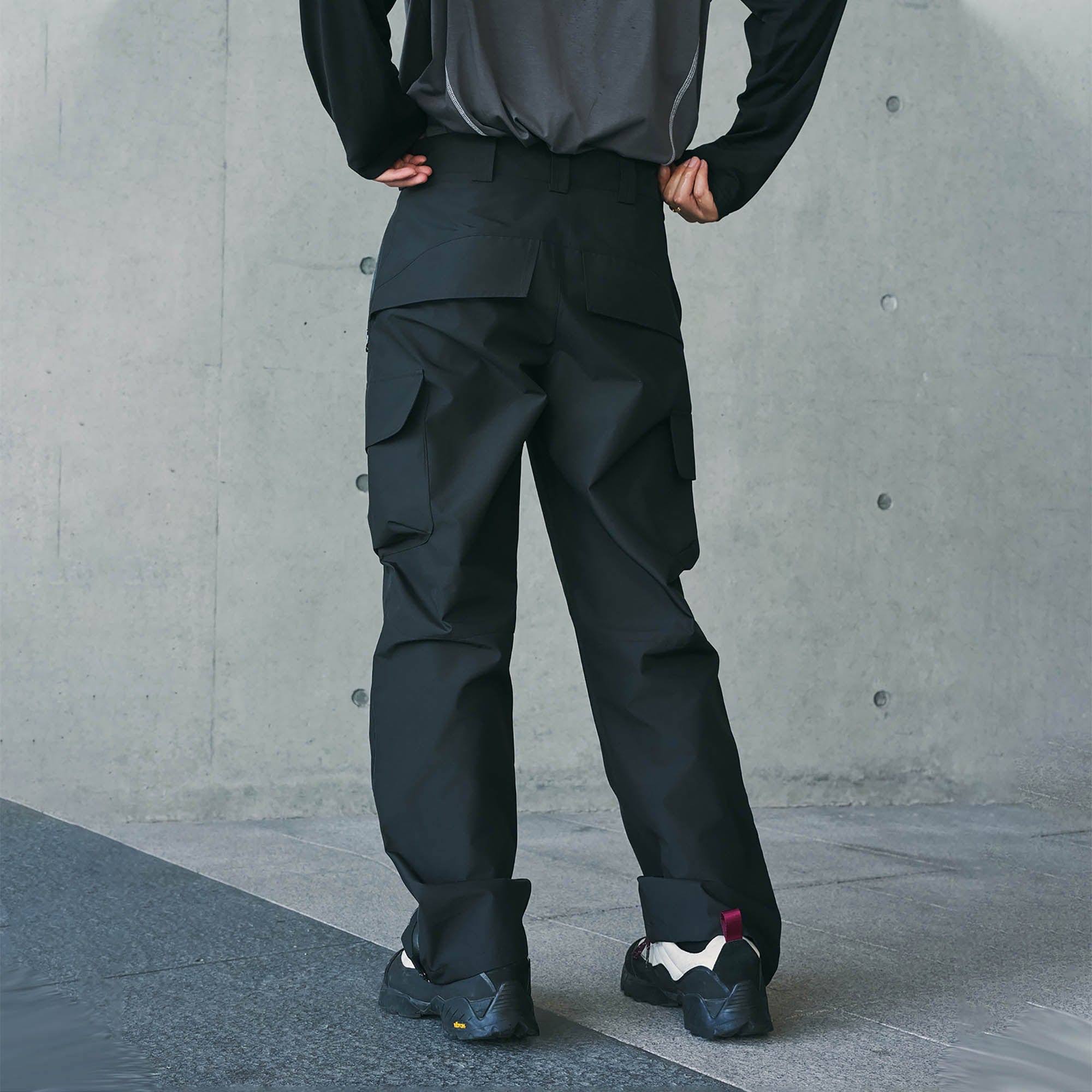 ENSHADOWER Multi-Pocket Waterproof Half-Zip Pants