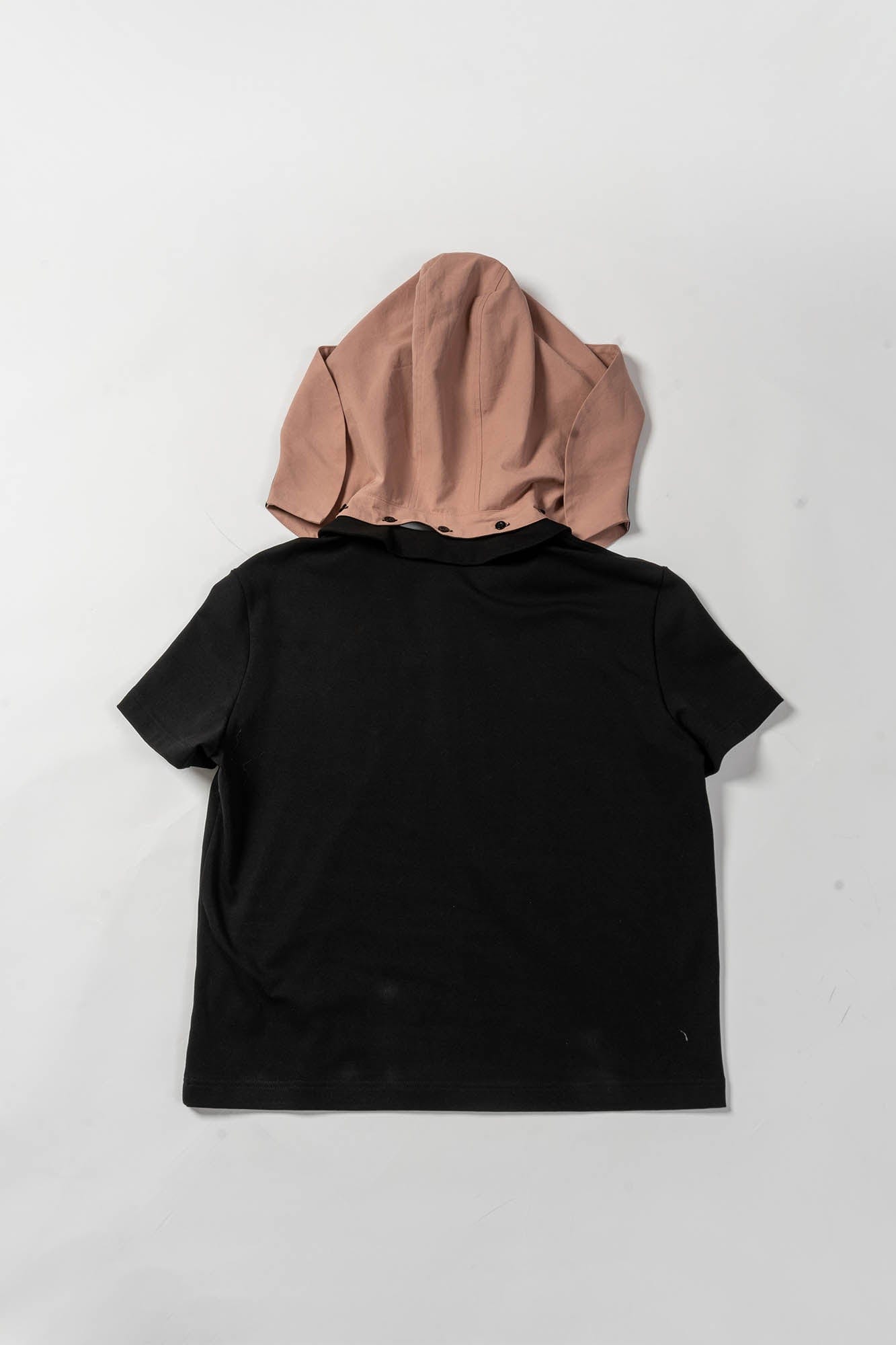 KADAKADA Detachable Hood Quarter-Zip T-Shirt