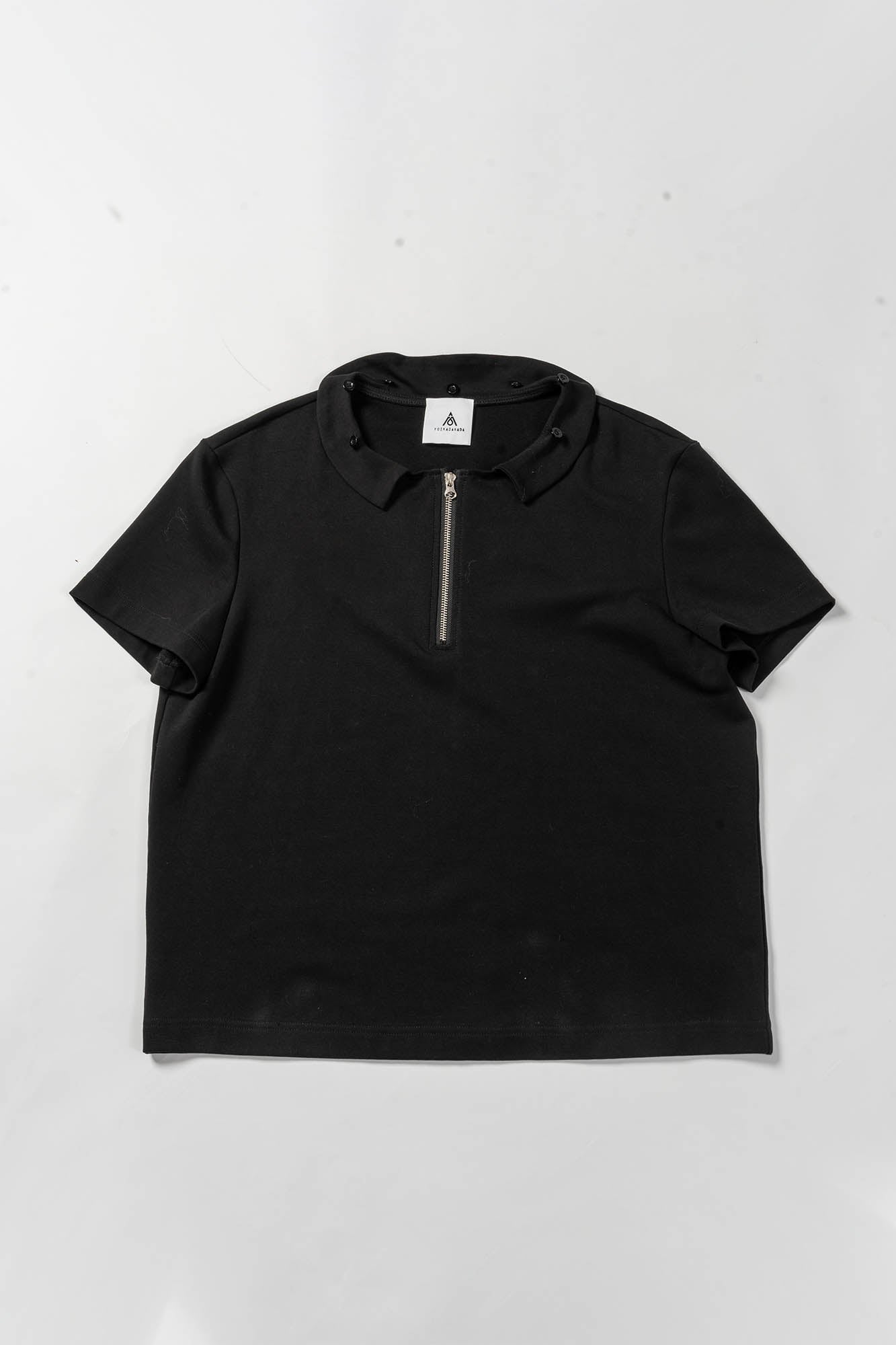 KADAKADA Detachable Hood Quarter-Zip T-Shirt