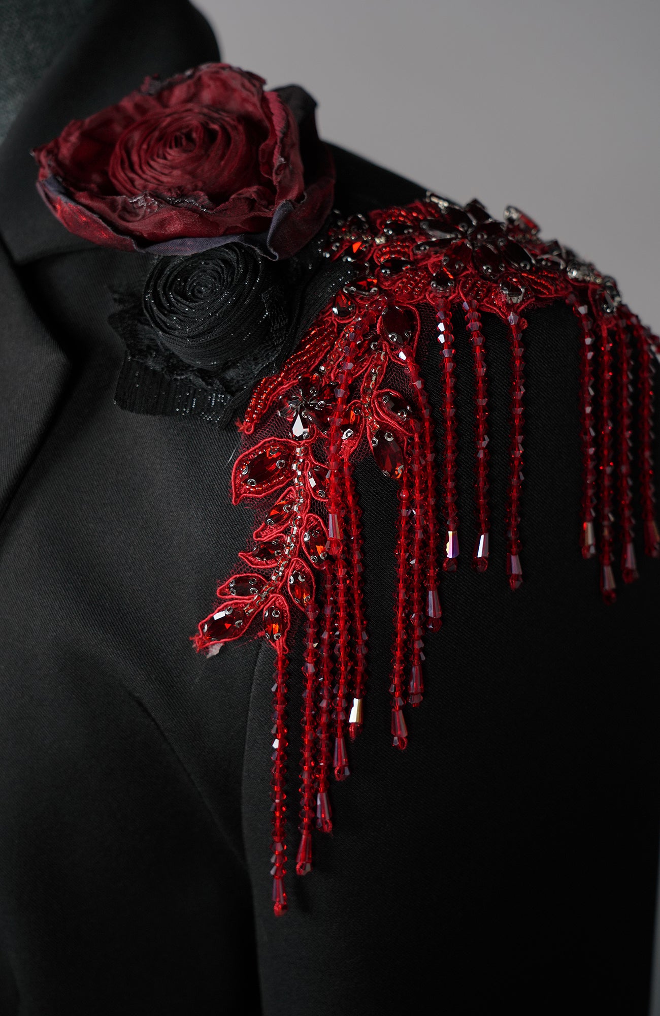 SHANG JIE Rose Embellished Tuxedo Blazer