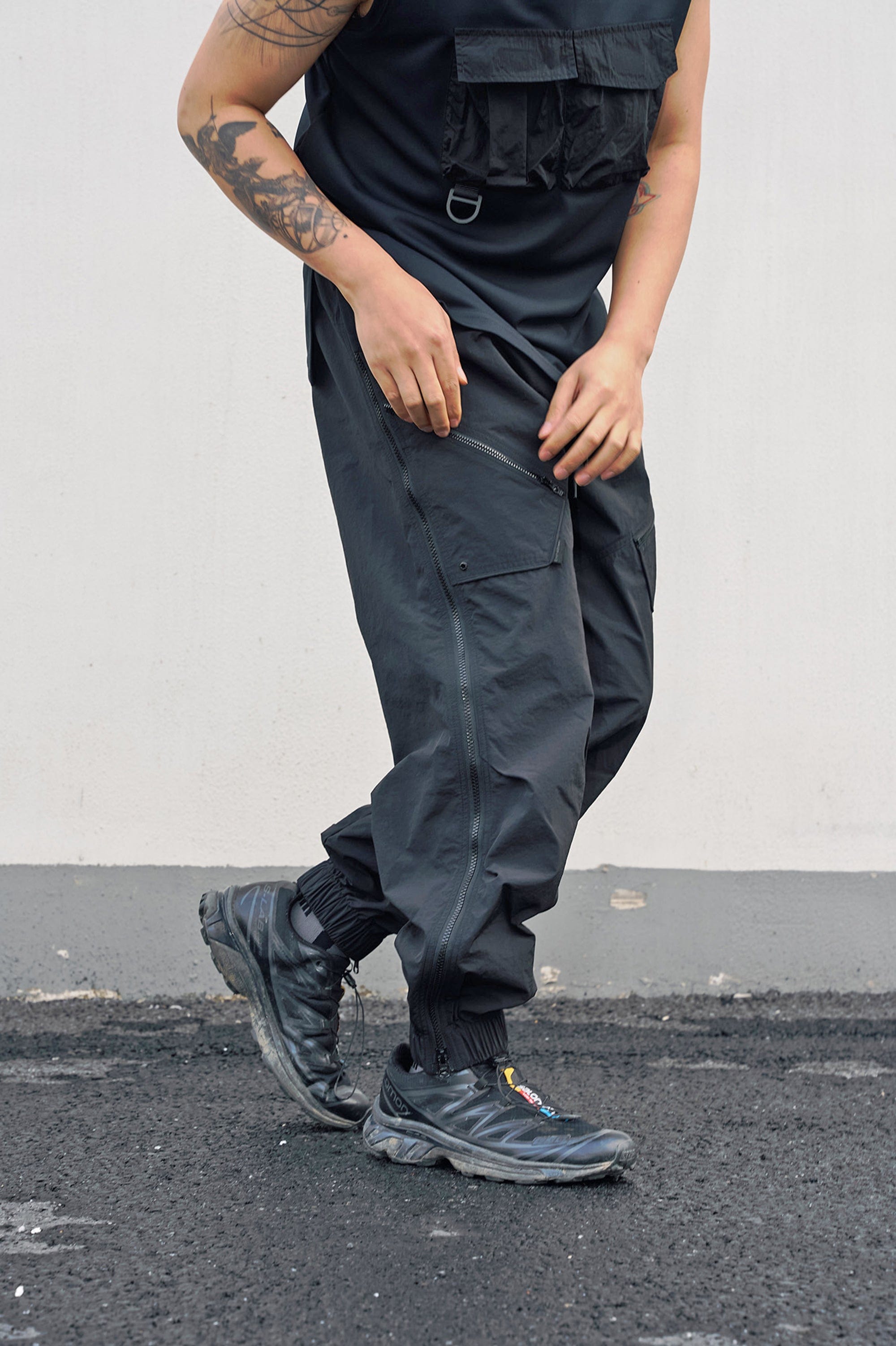 ENSHADOWER Modern Quick-Dry Multi-Pockets Jogger