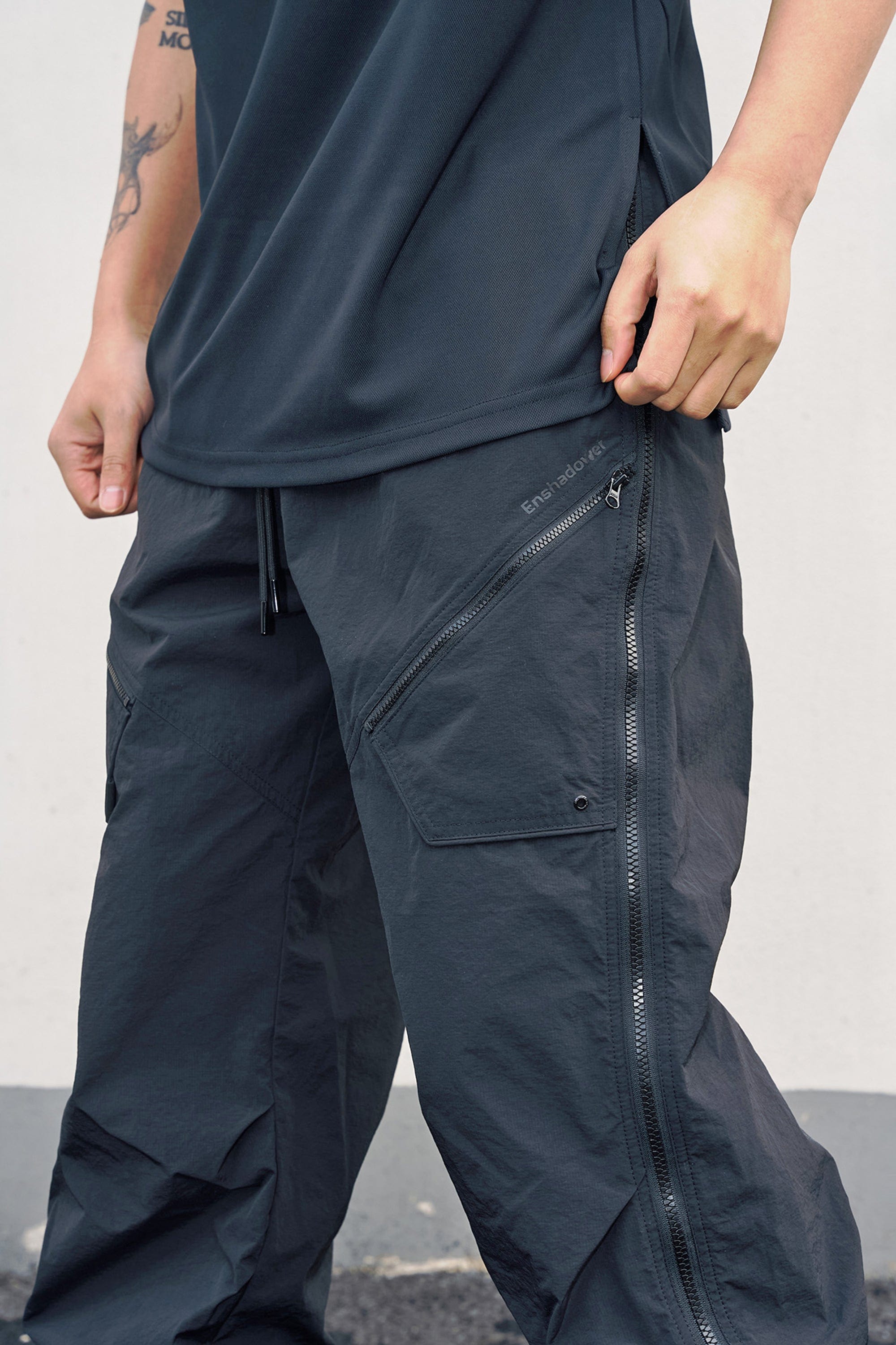 ENSHADOWER Modern Quick-Dry Multi-Pockets Jogger