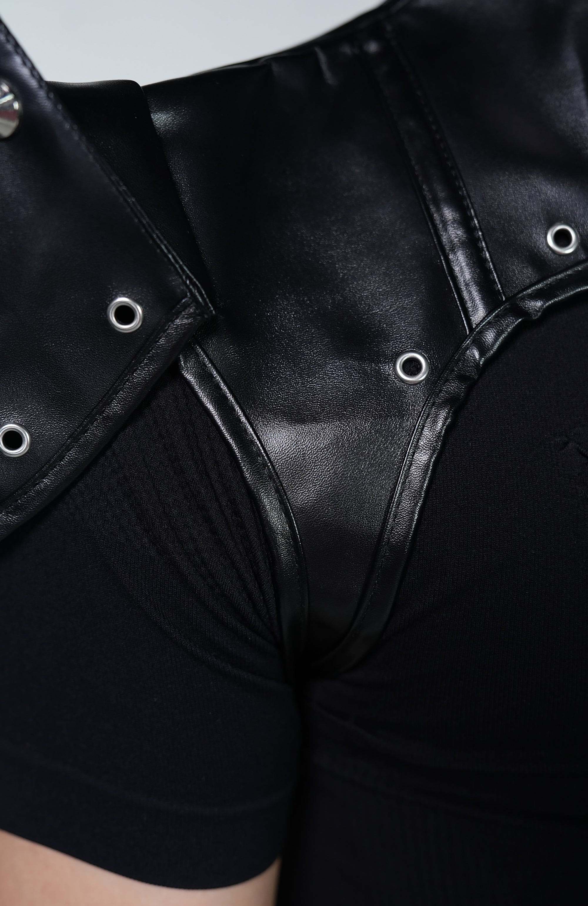 VE2 Studded Shoulder Harness Vest