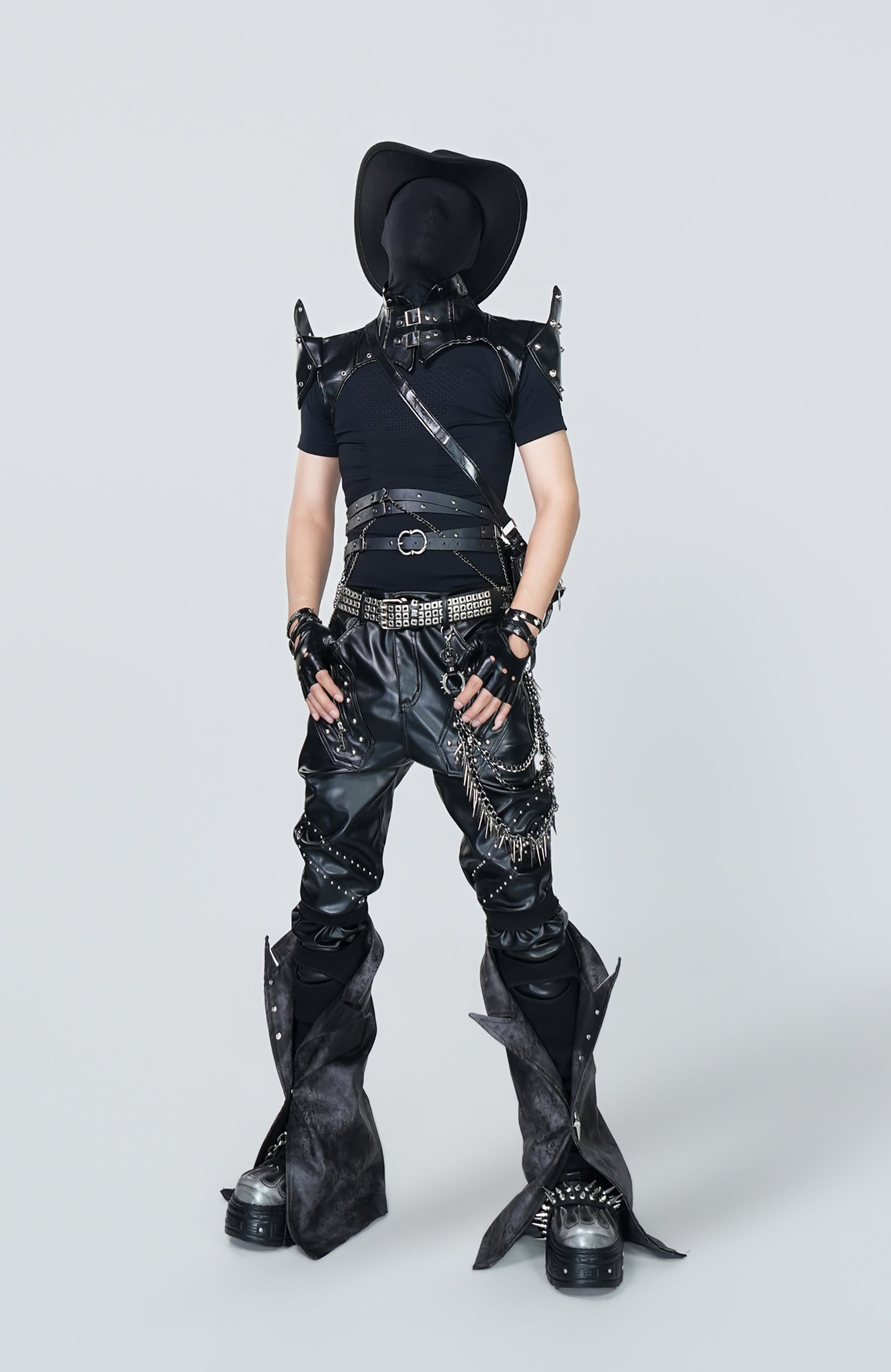 VE2 Studded Shoulder Harness Vest
