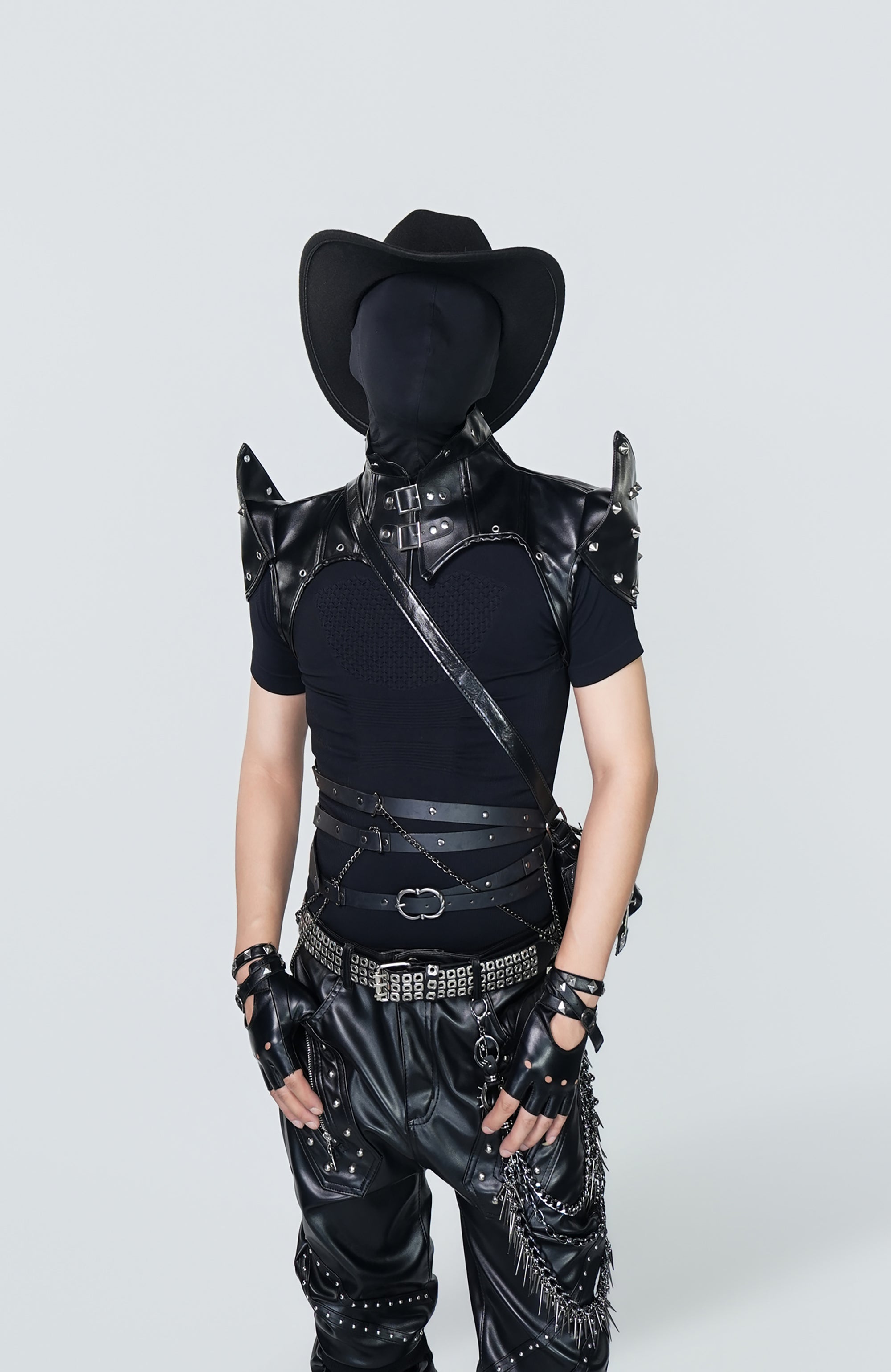 VE2 Studded Shoulder Harness Vest