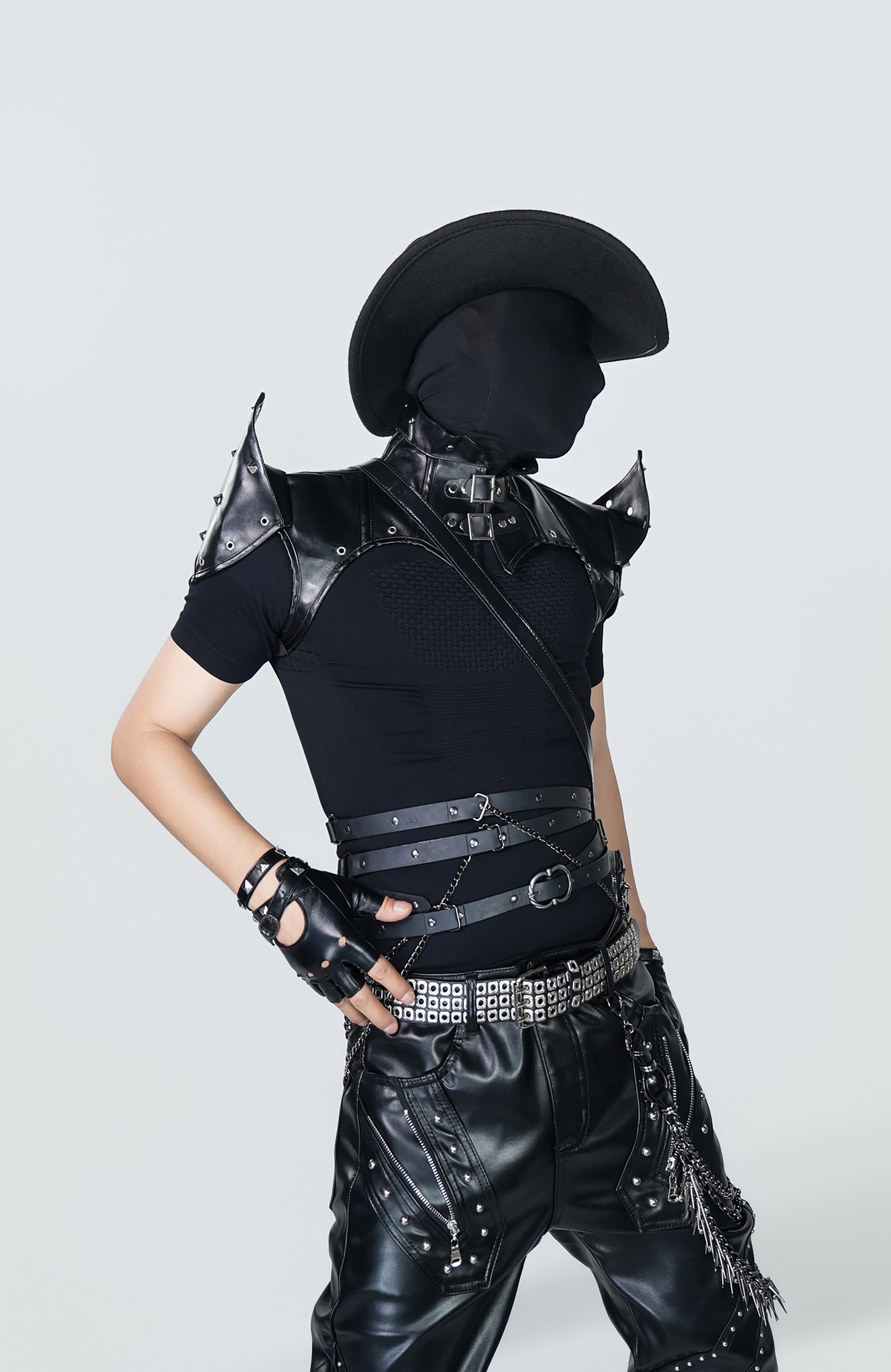 VE2 Studded Shoulder Harness Vest