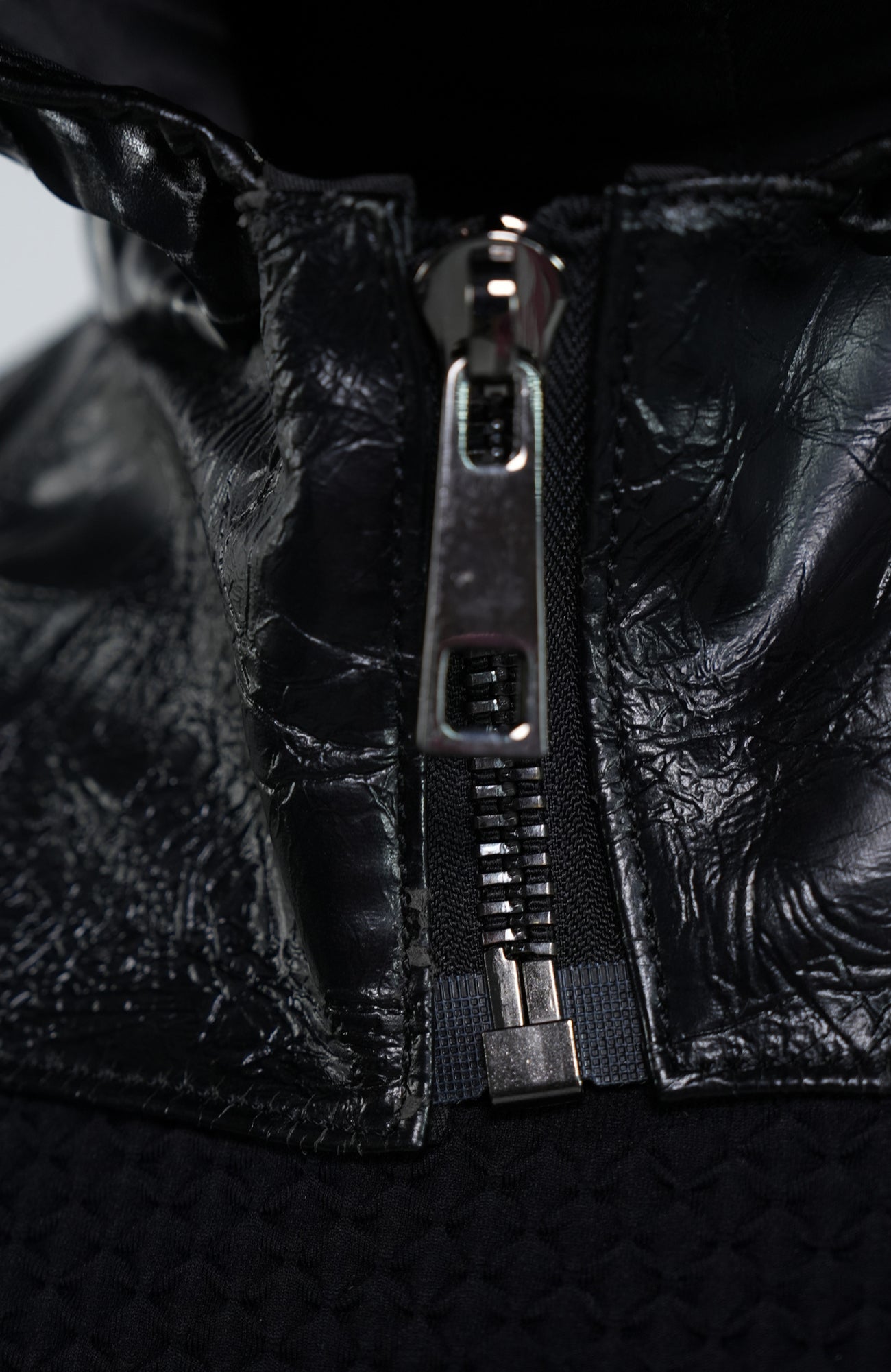 VE2 Crackled Pointed Hood Harness Vest