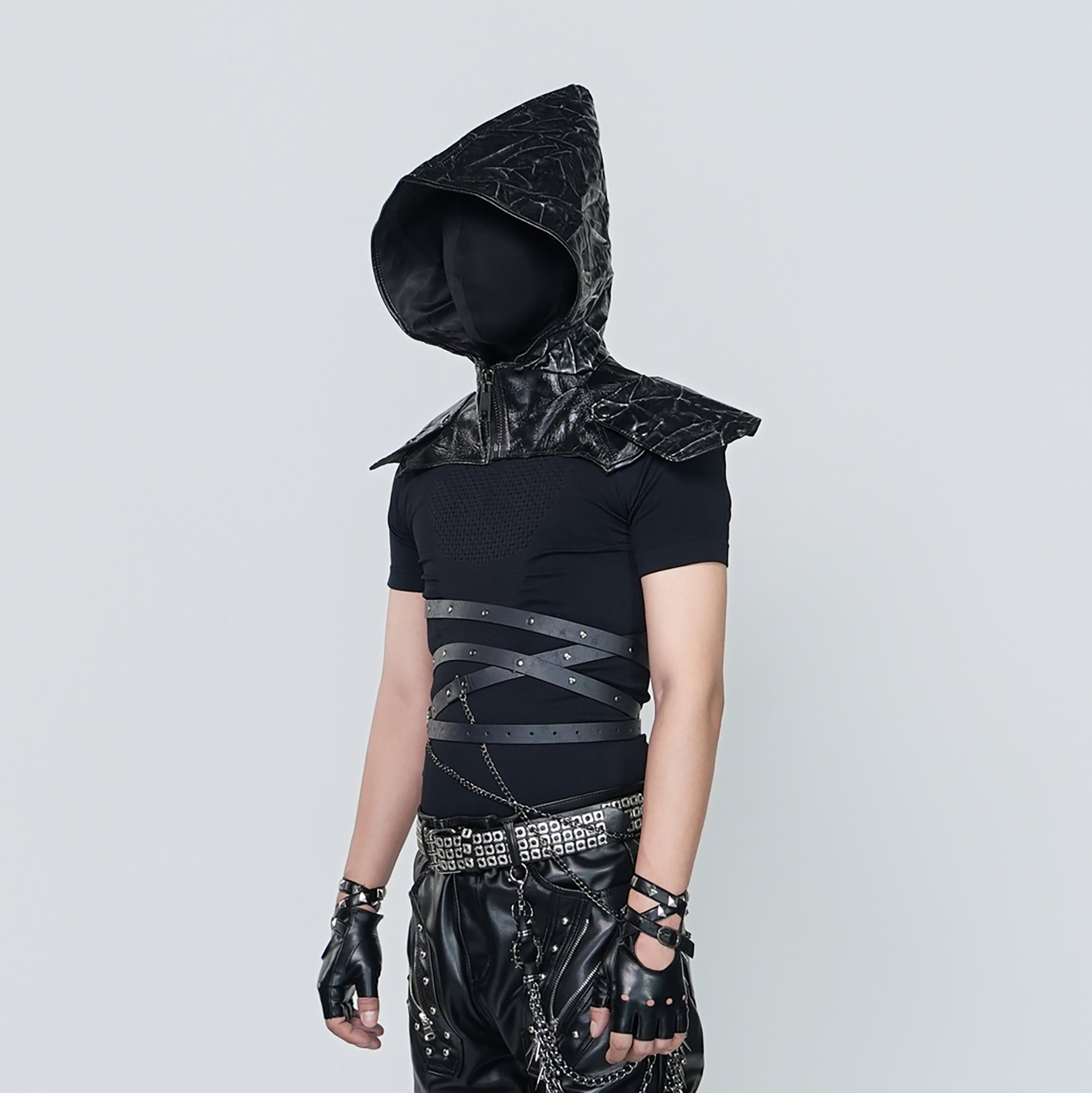 VE2 Crackled Pointed Hood Harness Vest