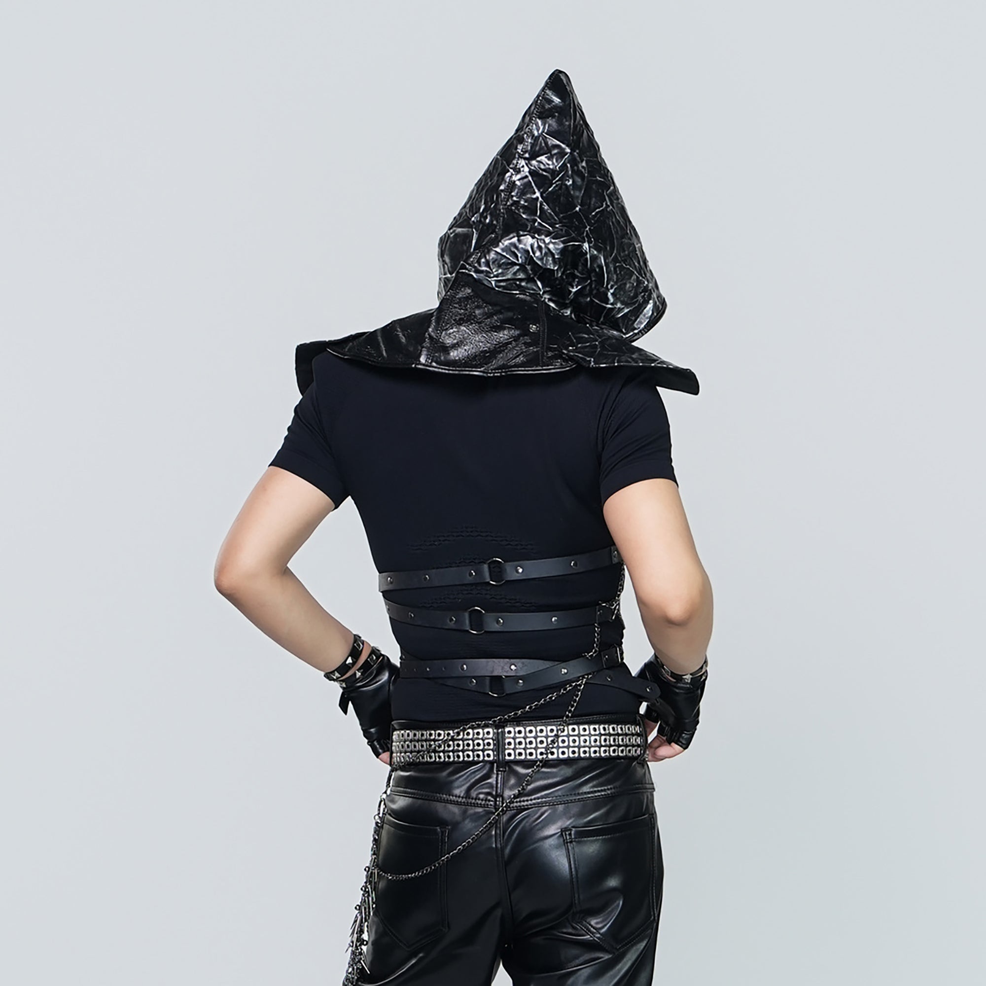 VE2 Crackled Pointed Hood Harness Vest
