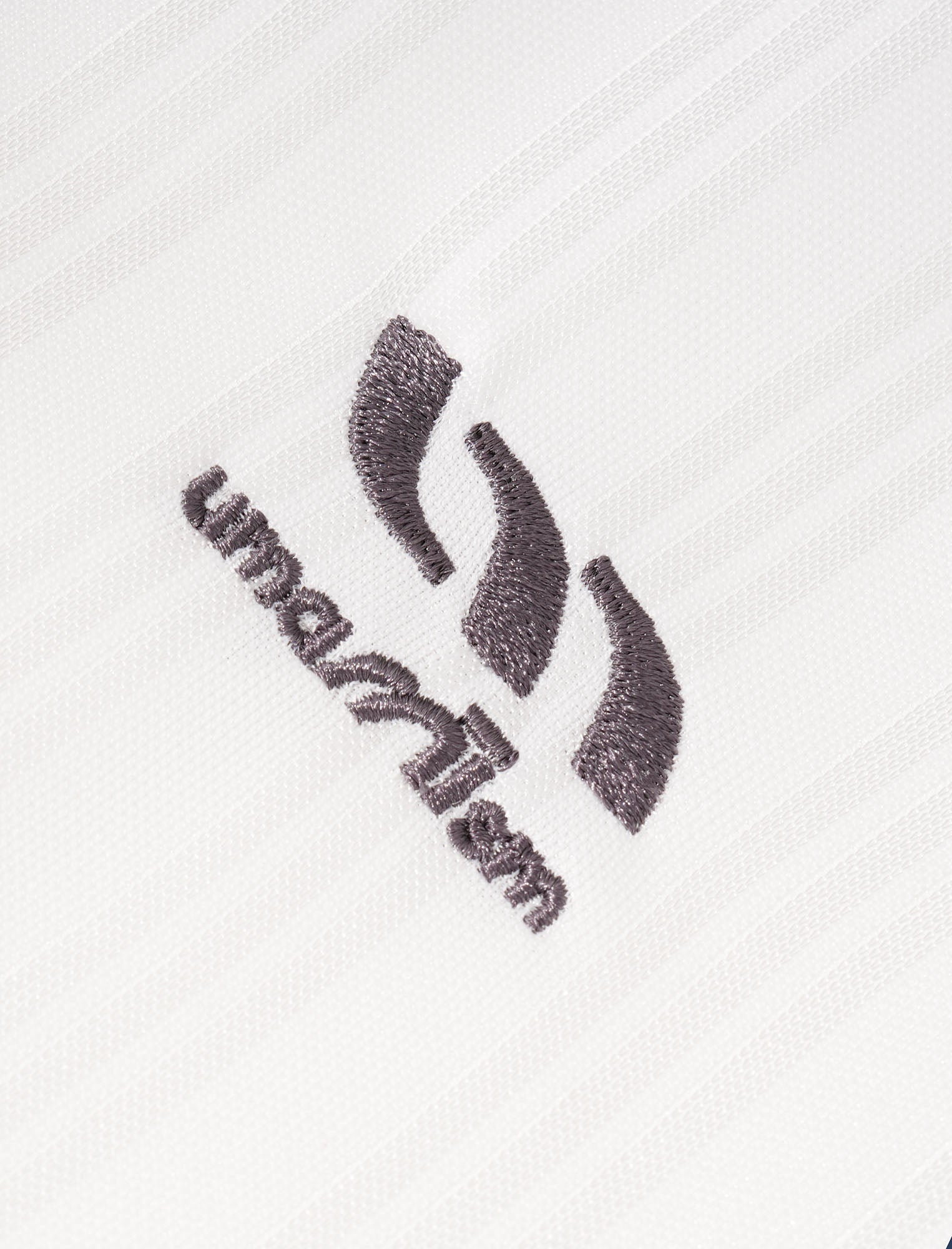 UMAMIISM Contrast V-Neck Stripe Long-Sleeve Tee, premium urban and streetwear designers apparel on PROJECTISR.com, UMAMIISM