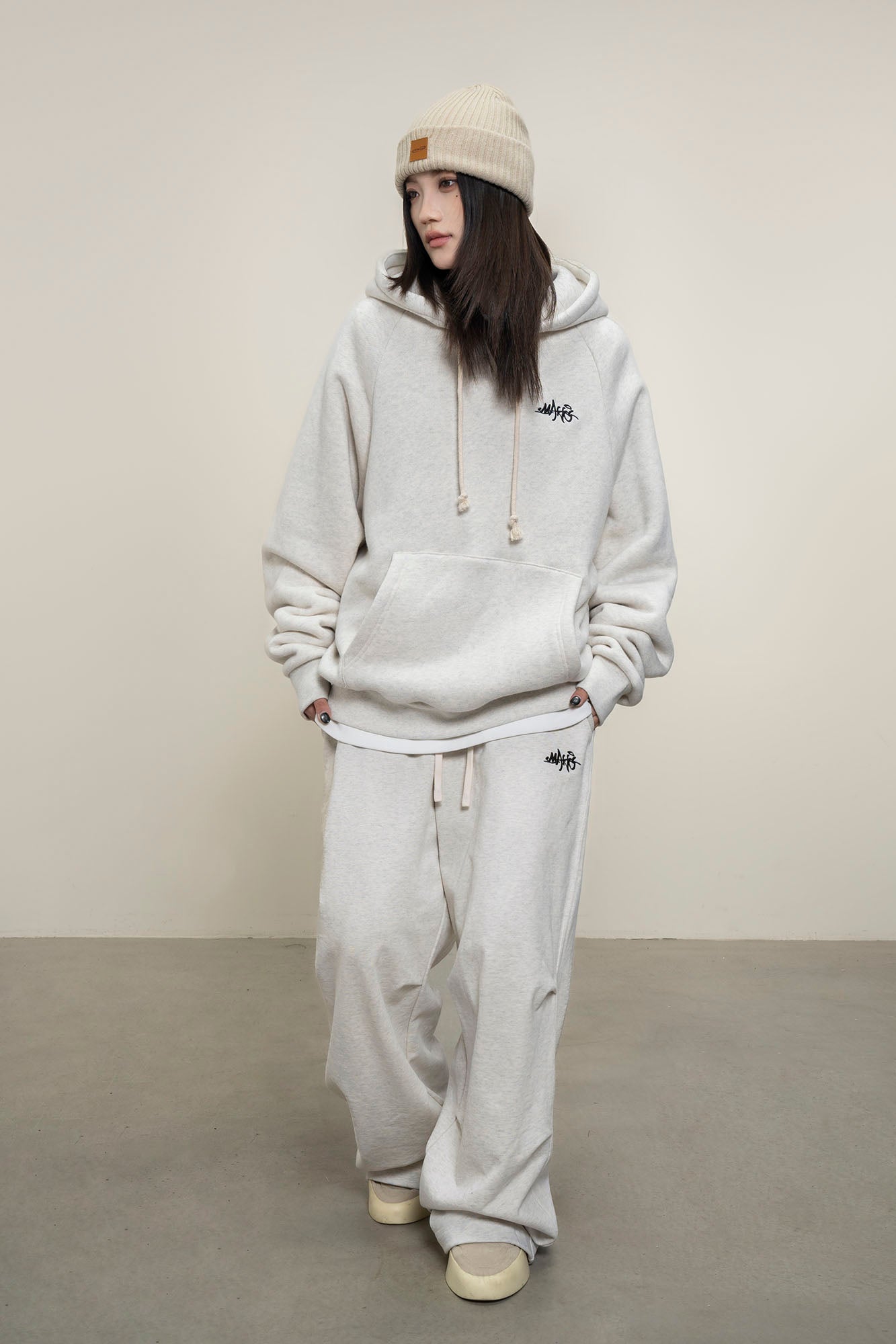 MAKEMORE Double Pleated Drawstring Sweatpants
