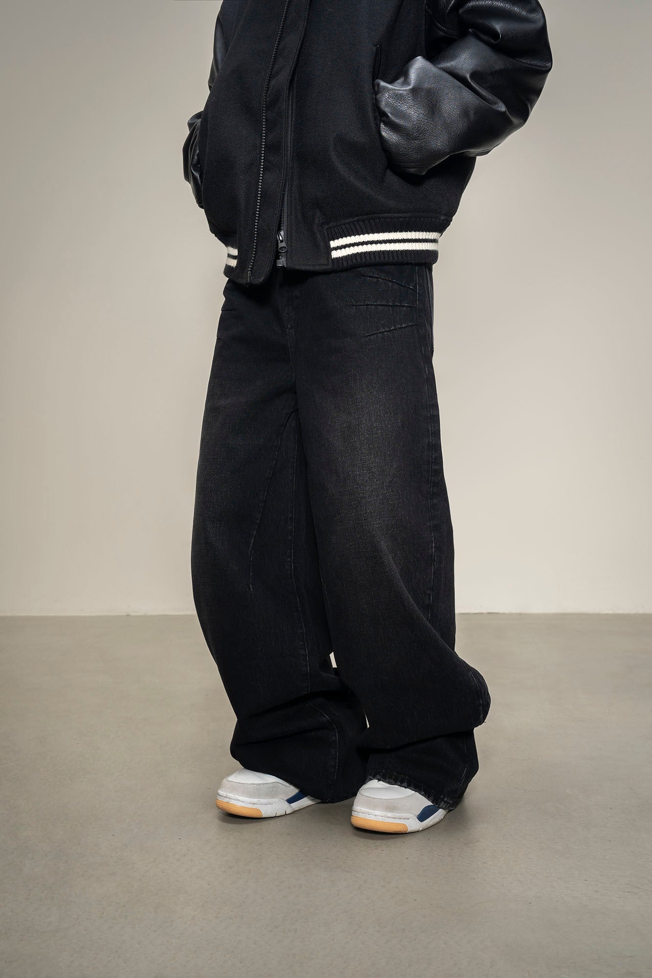 MAKEMORE Washed Pintuck Wide-Leg Jeans