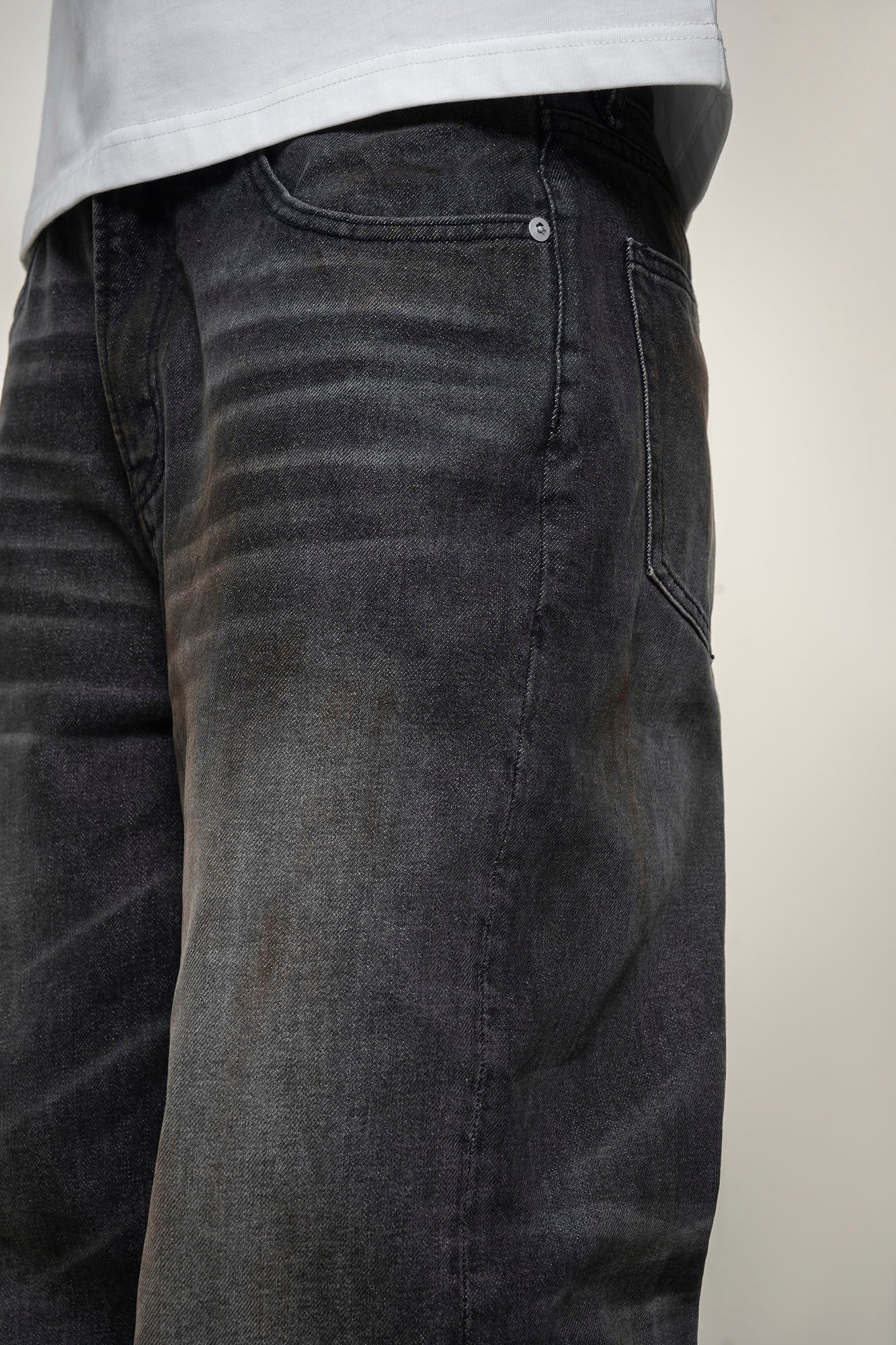 MAKEMORE Dirty Fit Straight-Leg Oversized Jeans （延后，暂无定价）, premium urban and streetwear designers apparel on PROJECTISR.com, MAKEMORE
