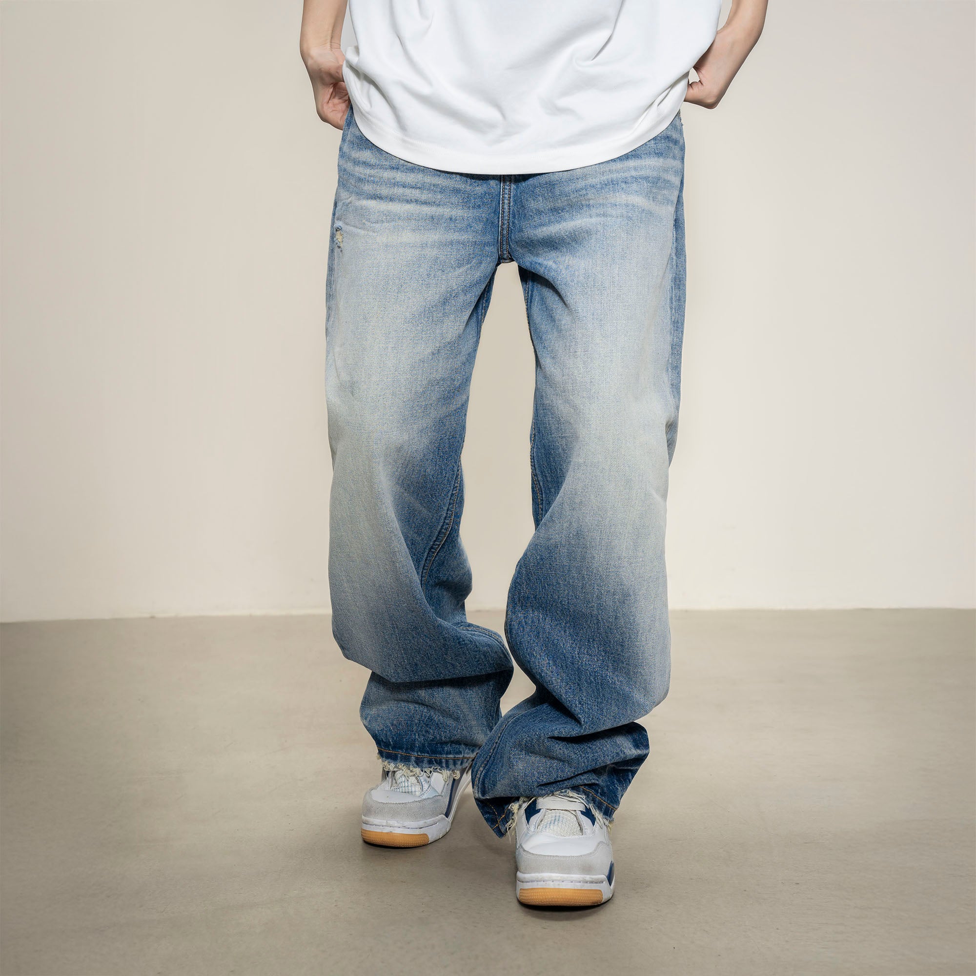 MAKEMORE Distressed Washed Baggy Jeans
