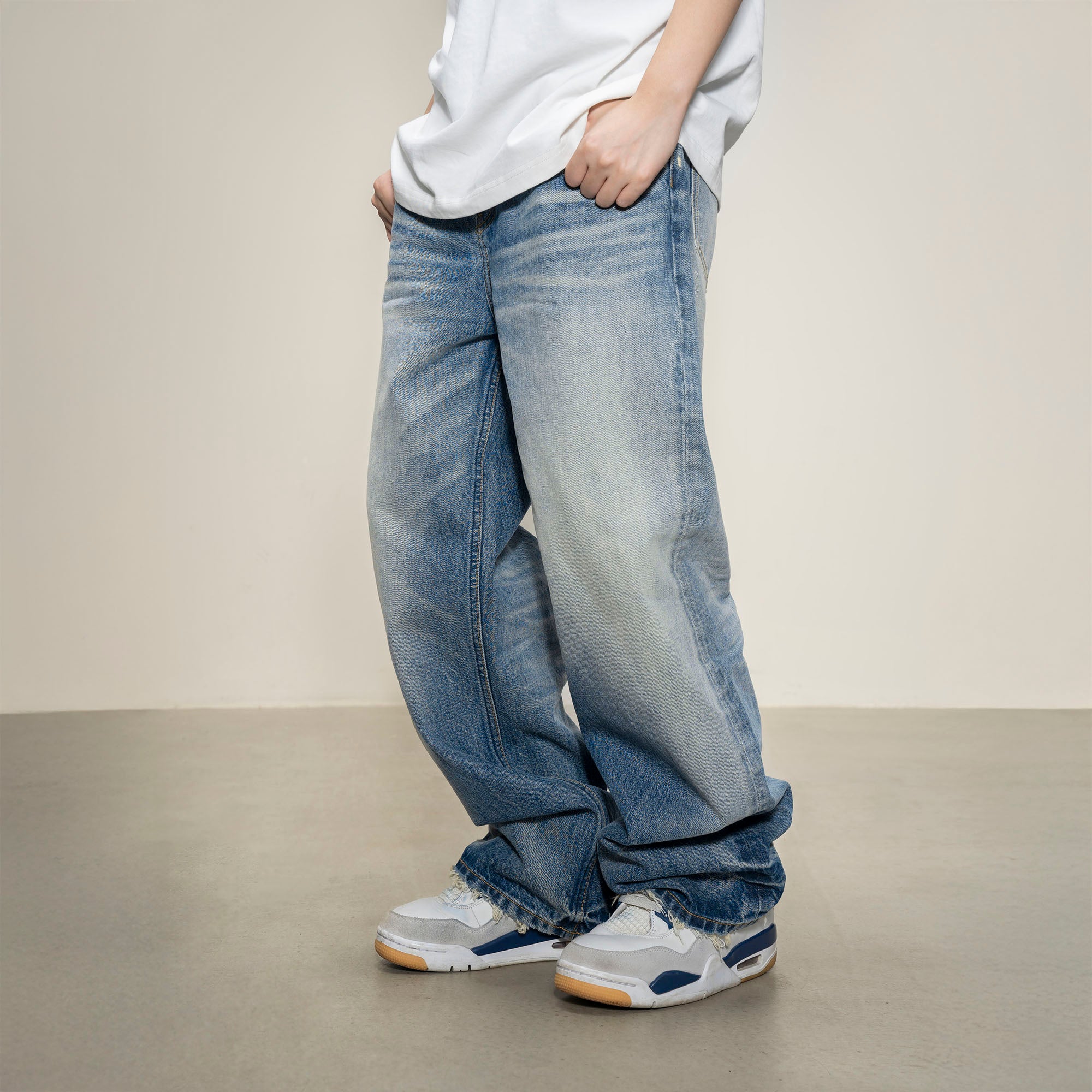 MAKEMORE Distressed Washed Baggy Jeans