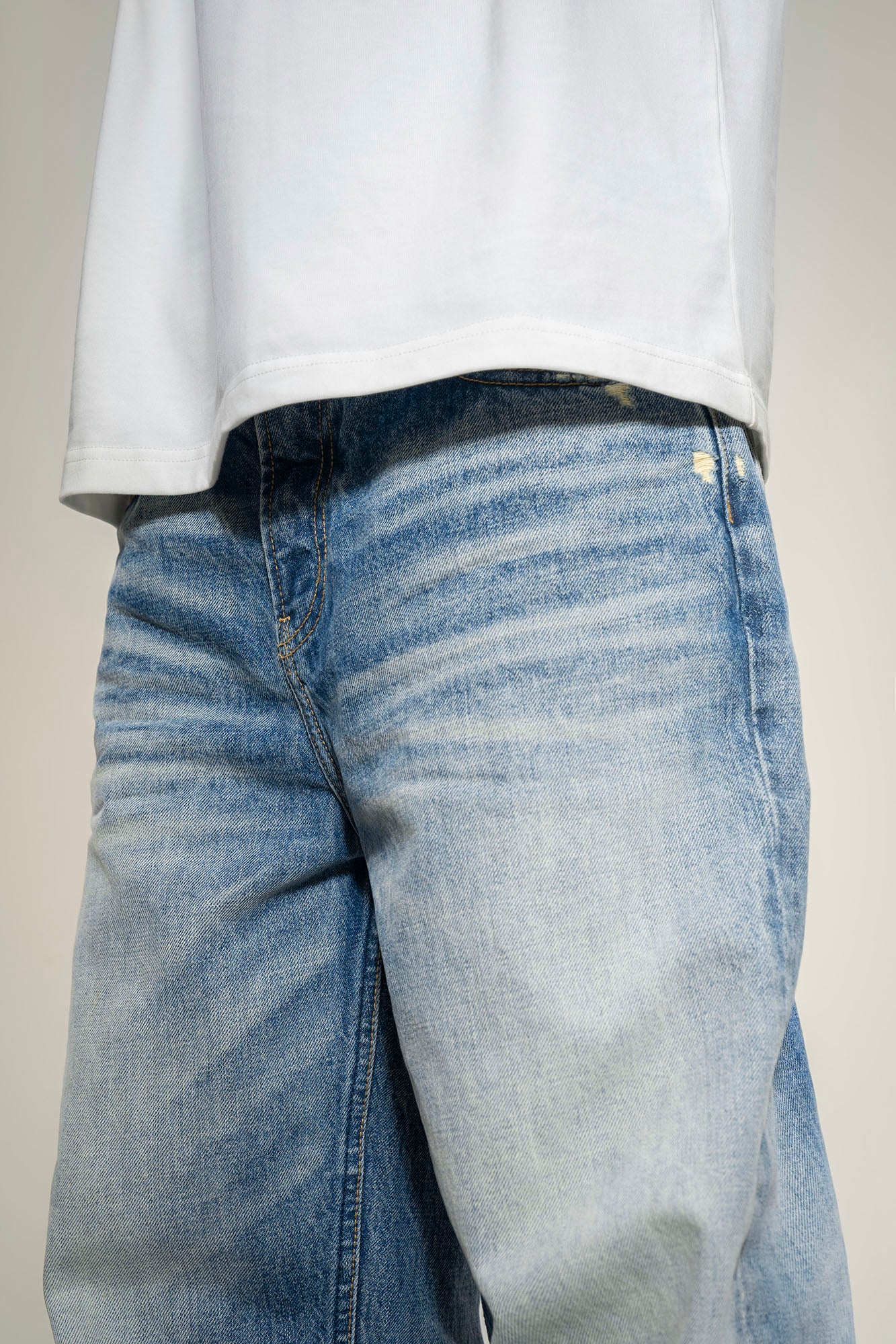 MAKEMORE Distressed Washed Baggy Jeans