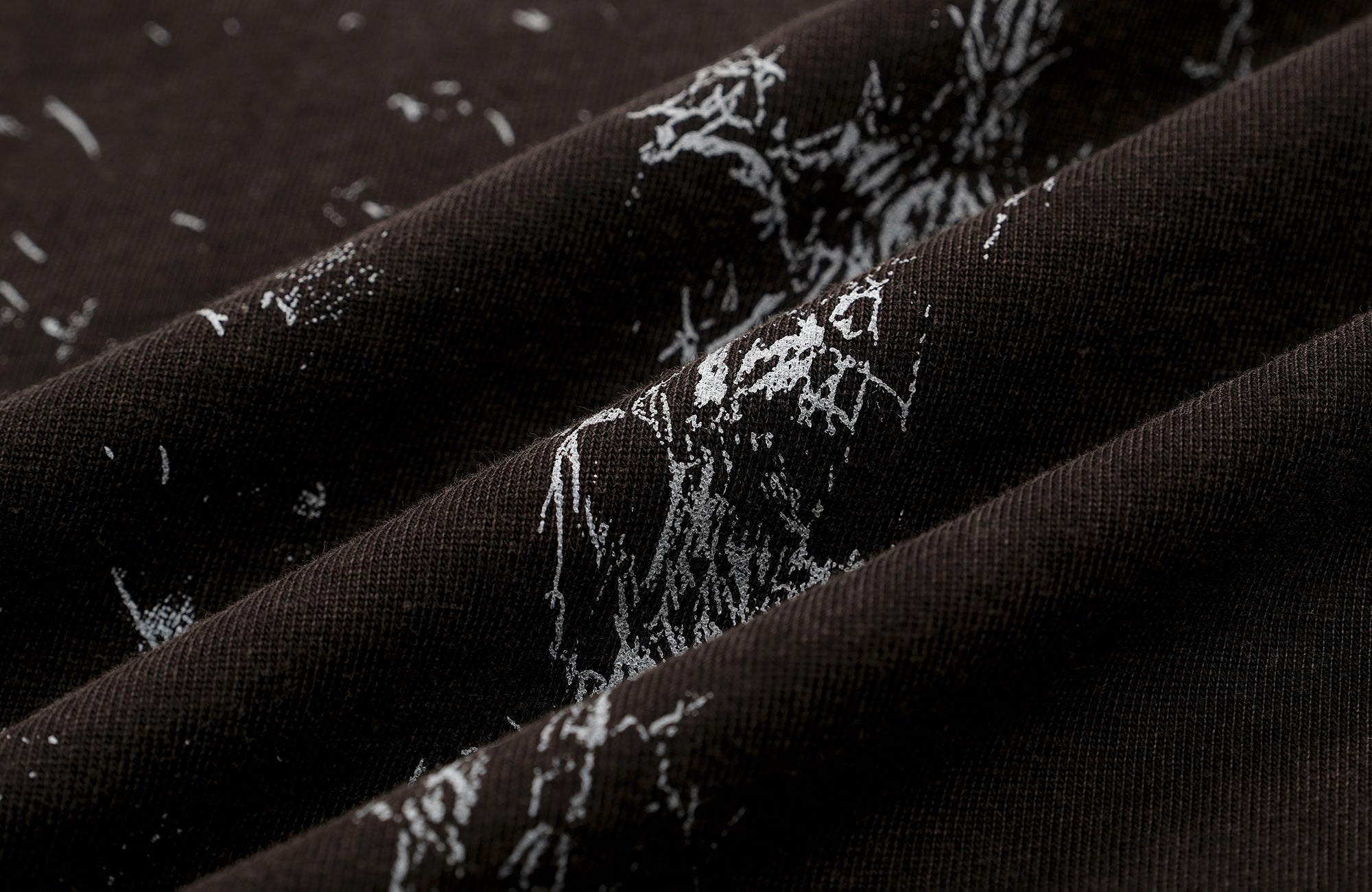 DREAM BAND Gothic Thorn Graphic Tee
