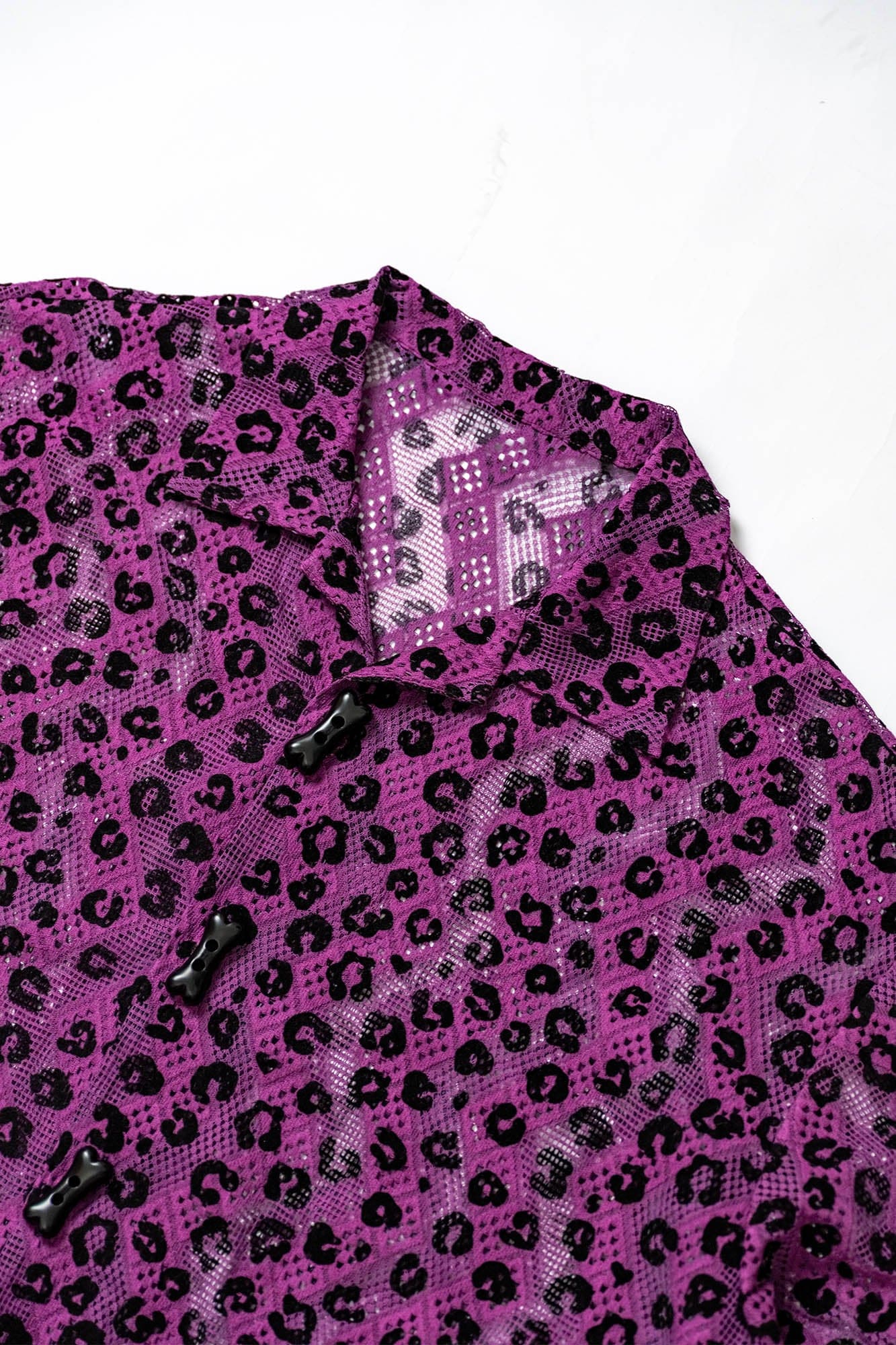 KADAKADA Leopard Lace Bone-Button Shirt