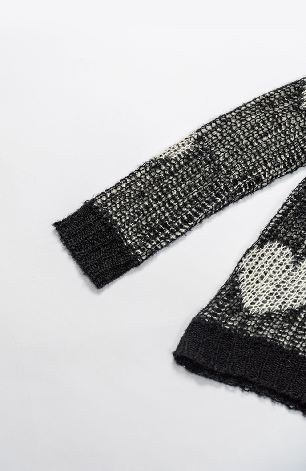 KADAKADA Smiling Heart Jacquard Knit Hoodie