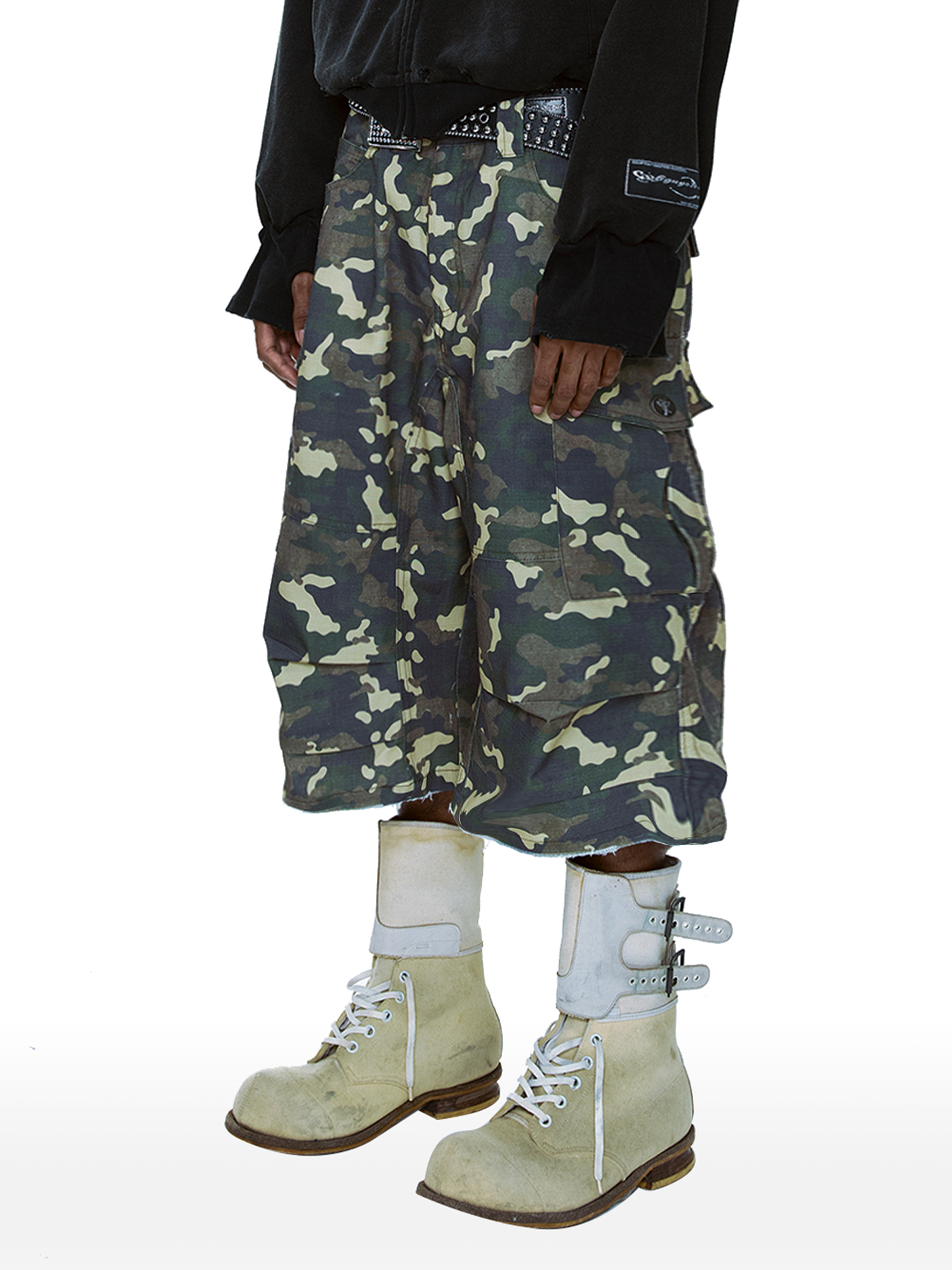 CYCYCY Camo Wide-Leg Cargo Shorts