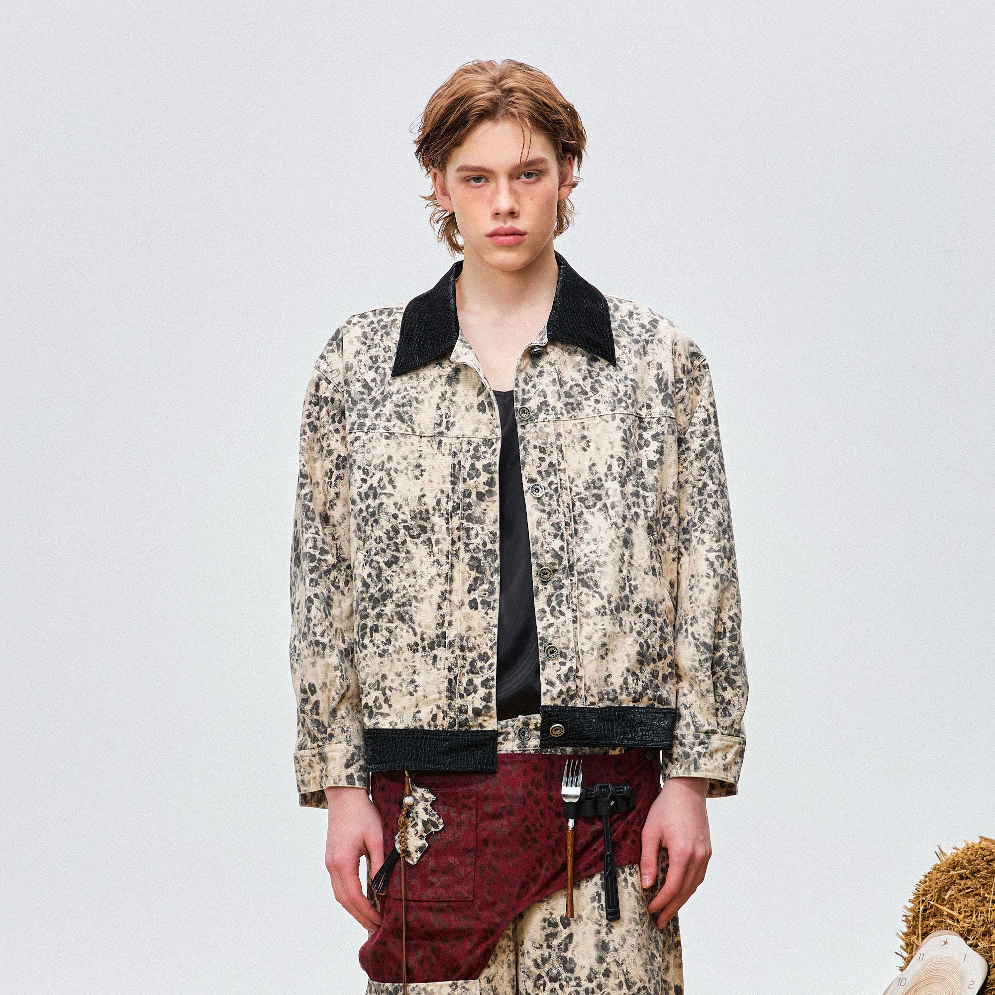 OIPWORD Retro Leopard Contrast-Collar Denim Jacket, premium urban and streetwear designers apparel on PROJECTISR.com, OIPWORD