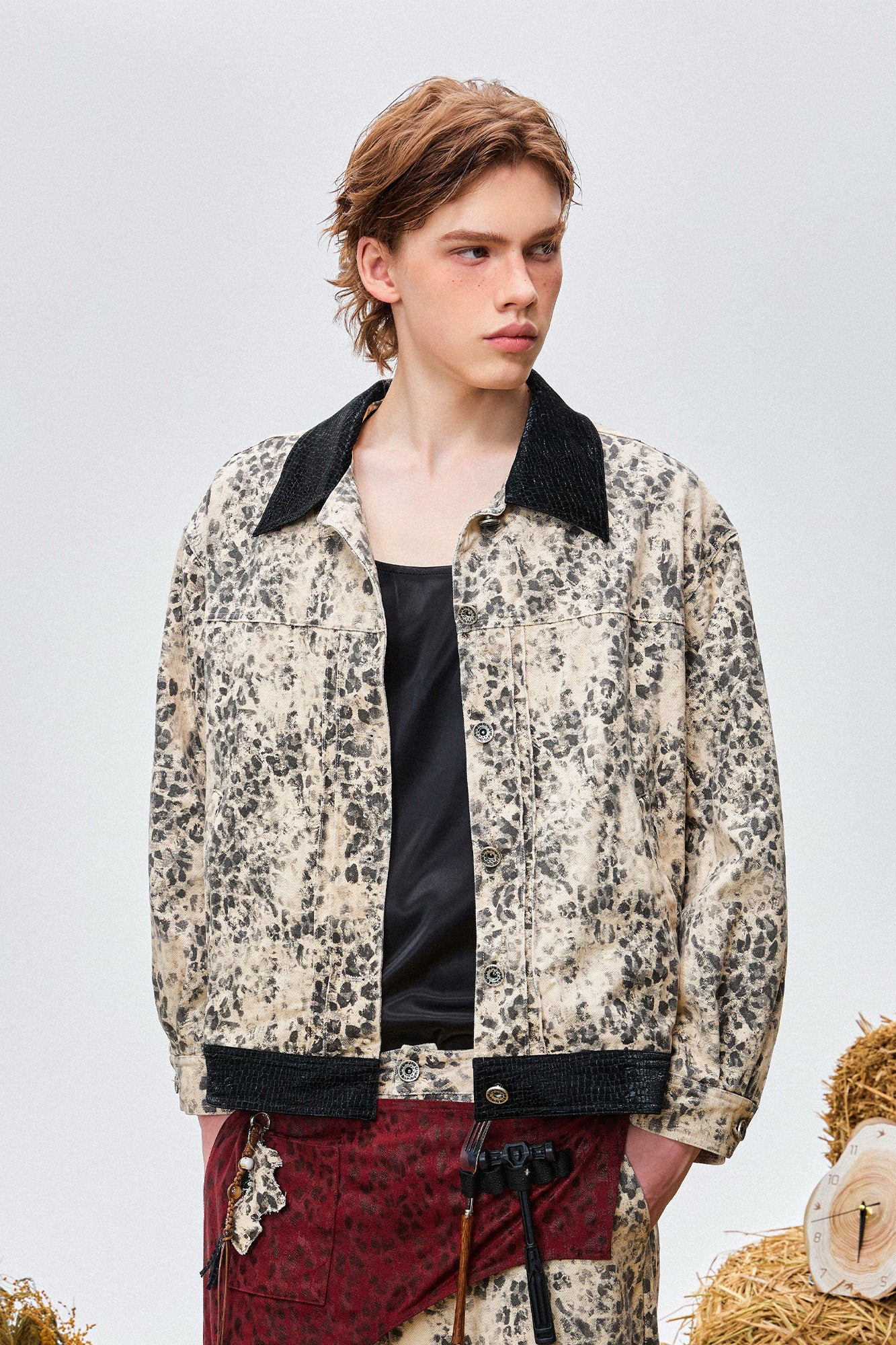 OIPWORD Retro Leopard Contrast-Collar Denim Jacket, premium urban and streetwear designers apparel on PROJECTISR.com, OIPWORD